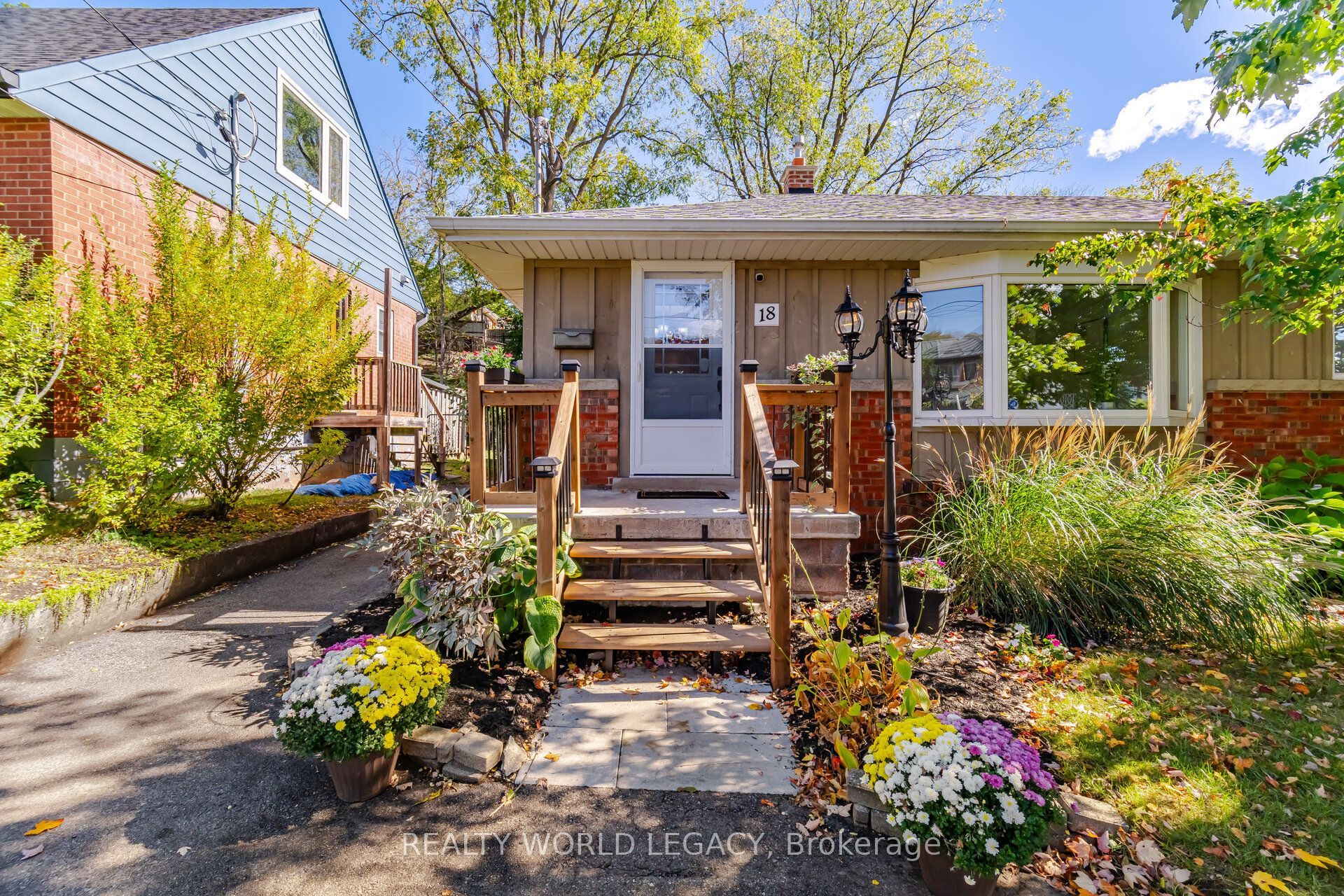 18 Delsey Street Property Photo 1