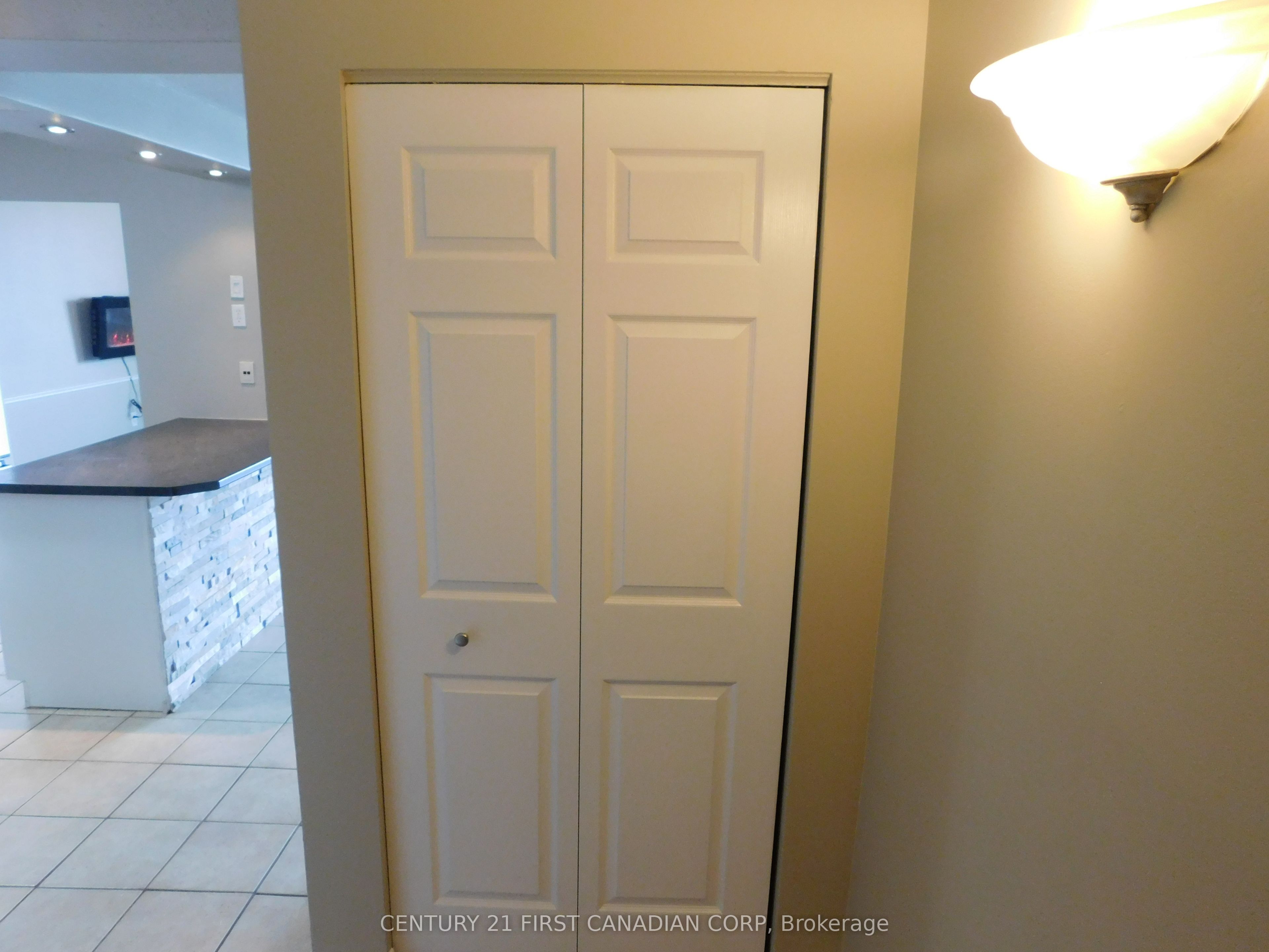 323 Colborne Street 2004 Property Photo 2
