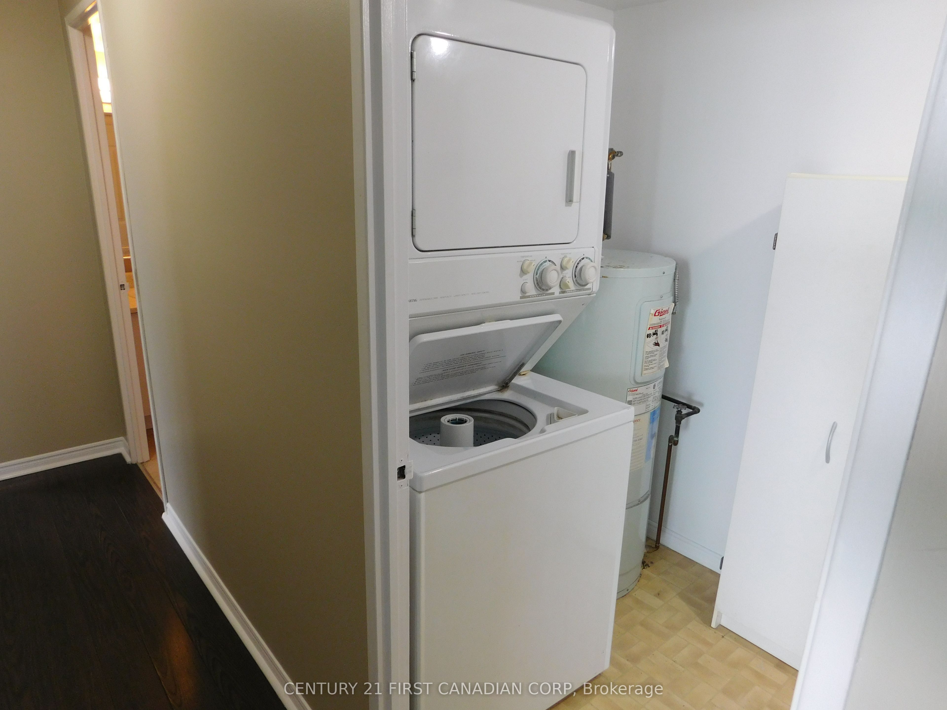 323 Colborne Street 2004 Property Photo 10