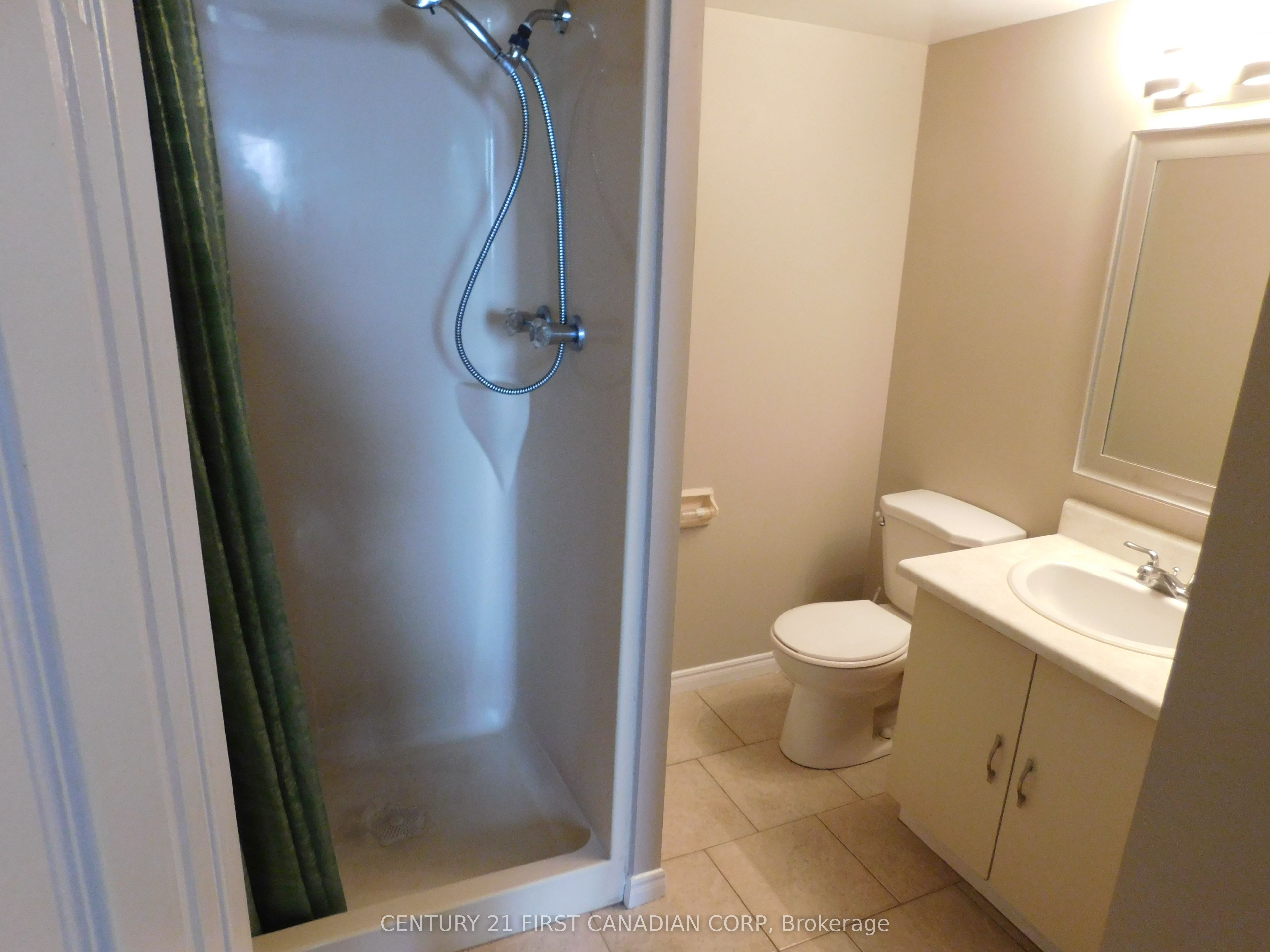 323 Colborne Street 2004 Property Photo 12