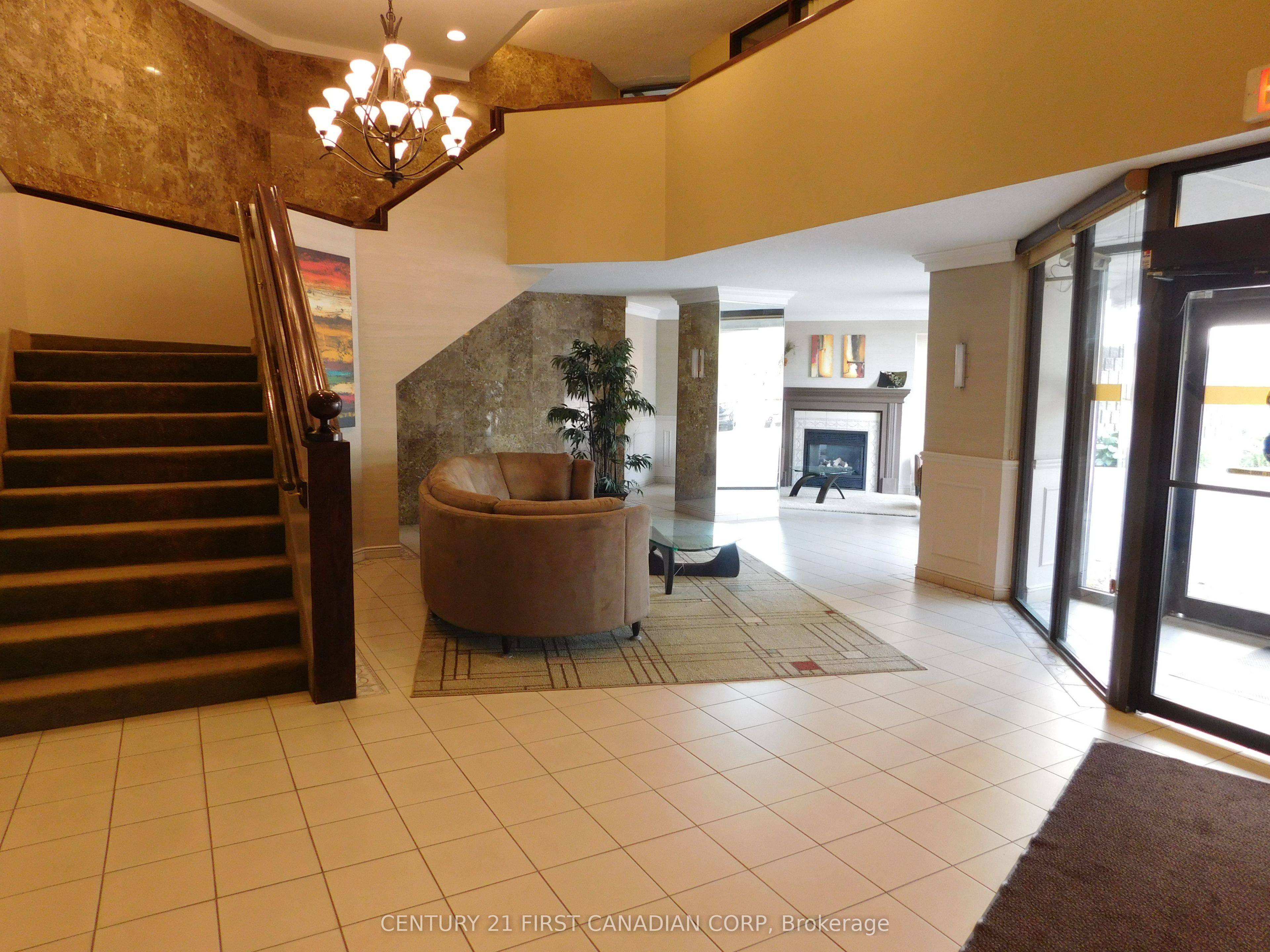 323 Colborne Street 2004 Property Photo 25