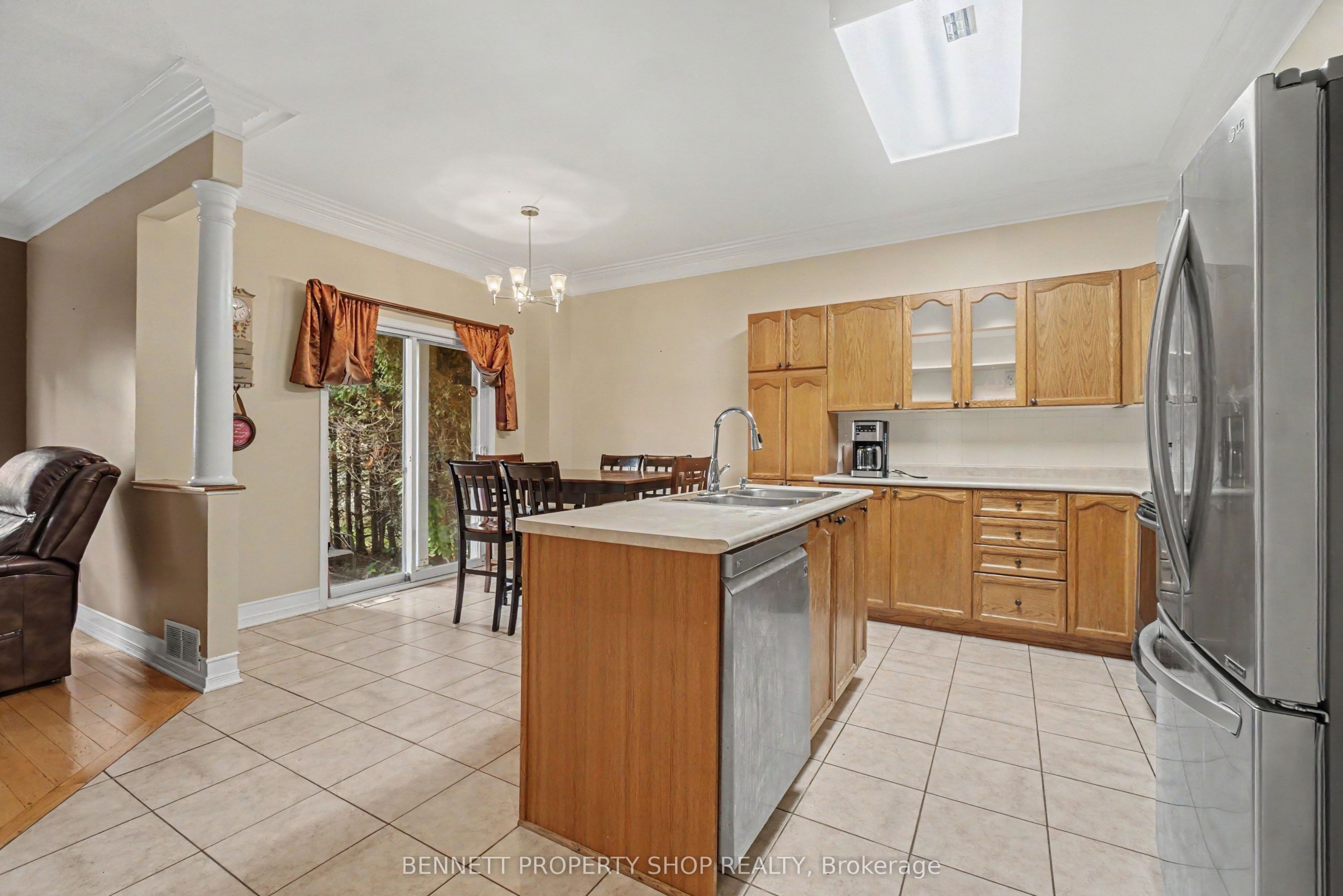 644 Valin Street Property Photo 4