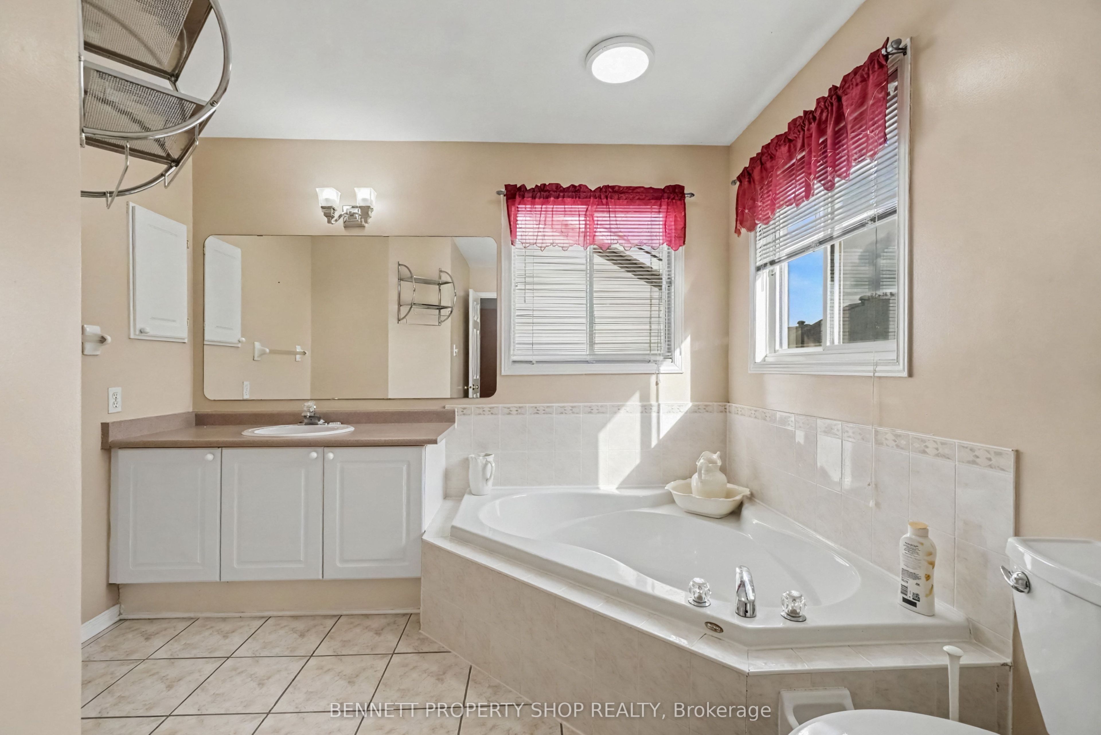 644 Valin Street Property Photo 11