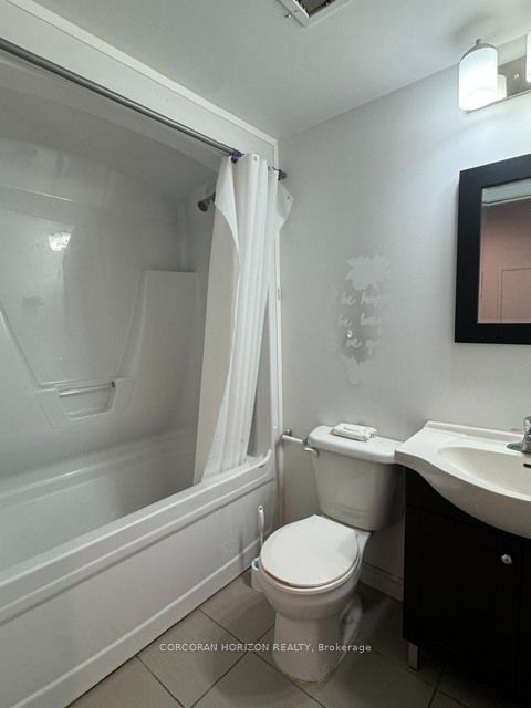 158 King Street N 1502 Property Photo 6