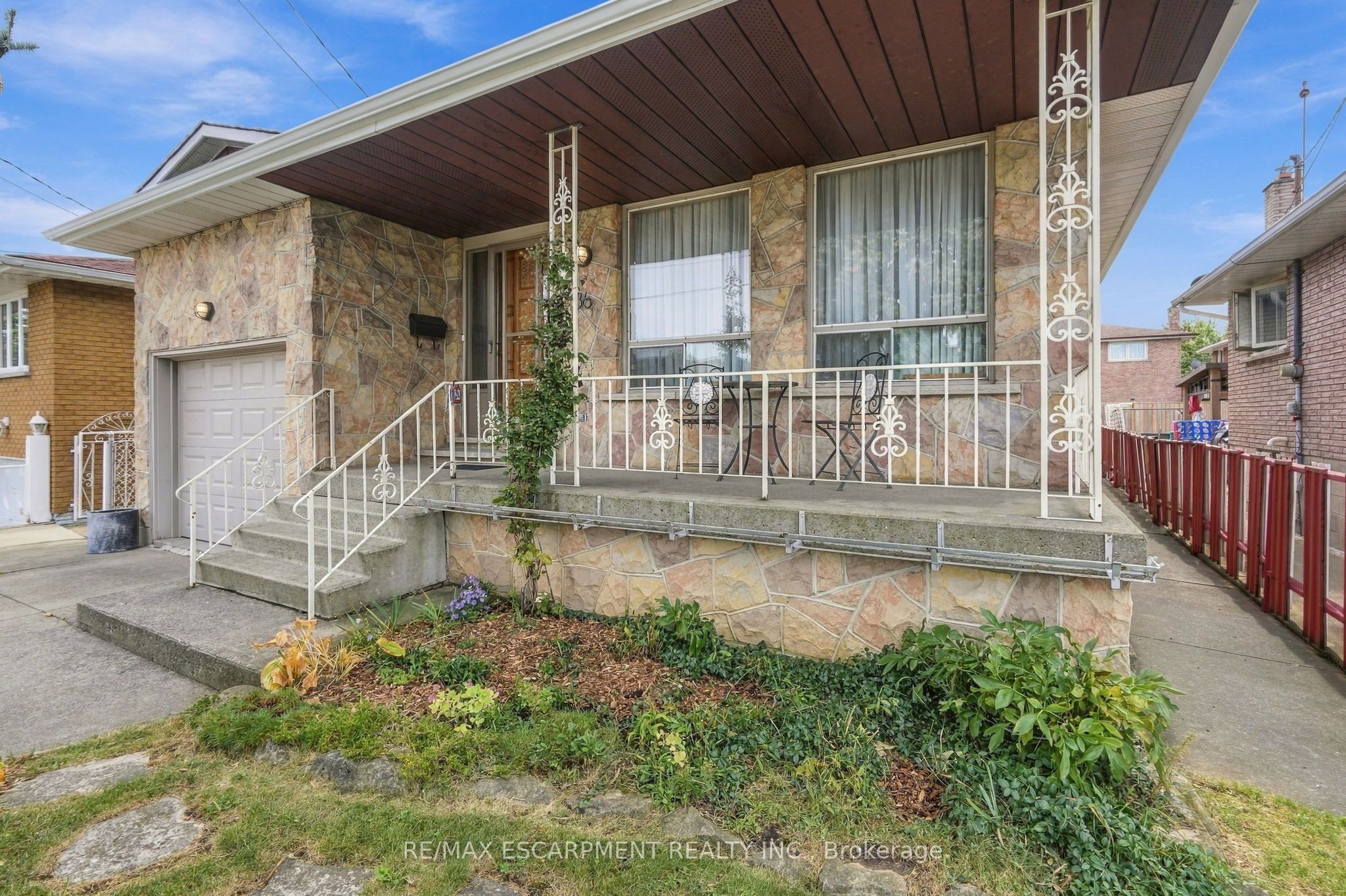 36 Algonquin Court Property Photo 2
