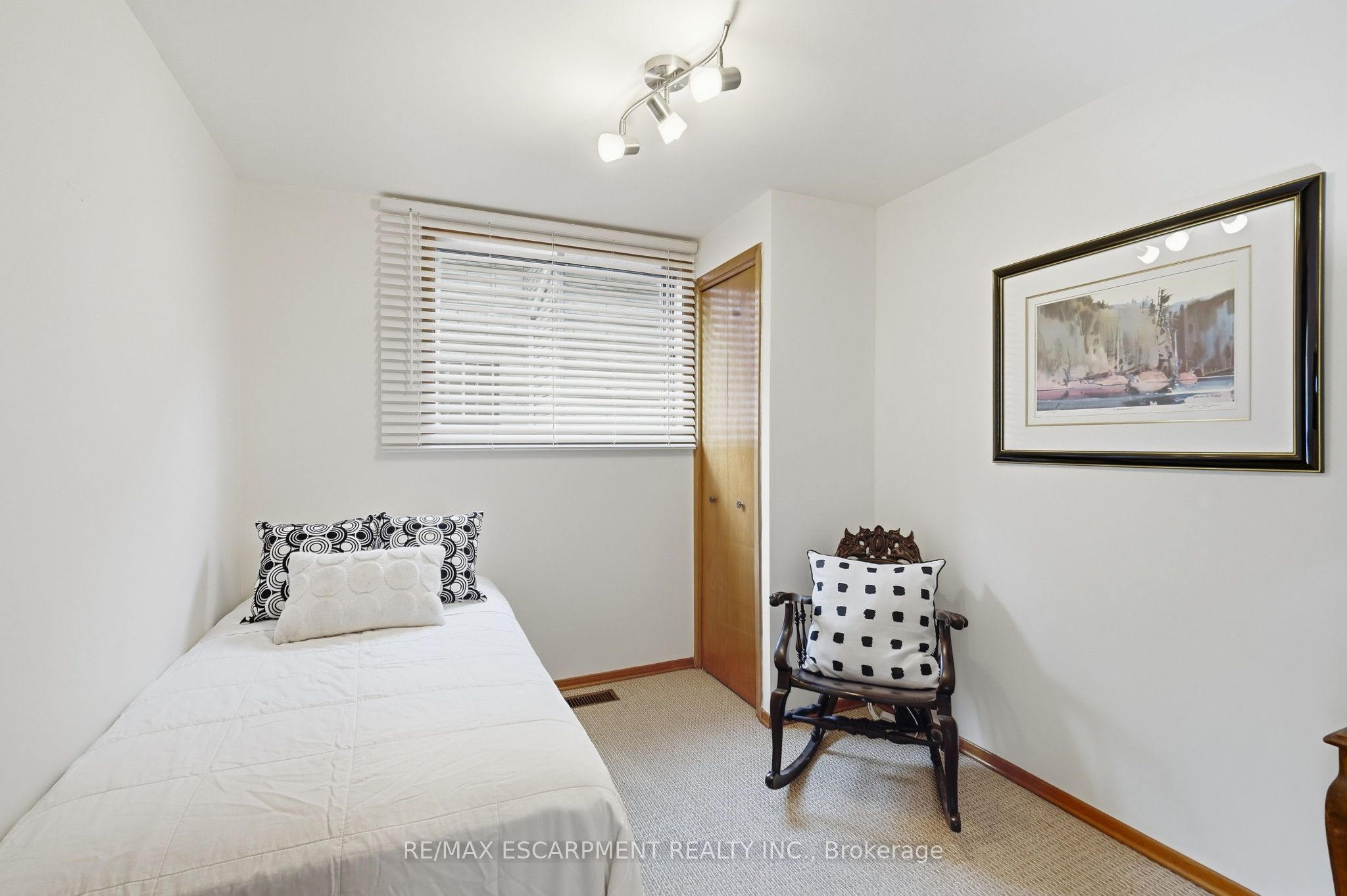 36 Algonquin Court Property Photo 30