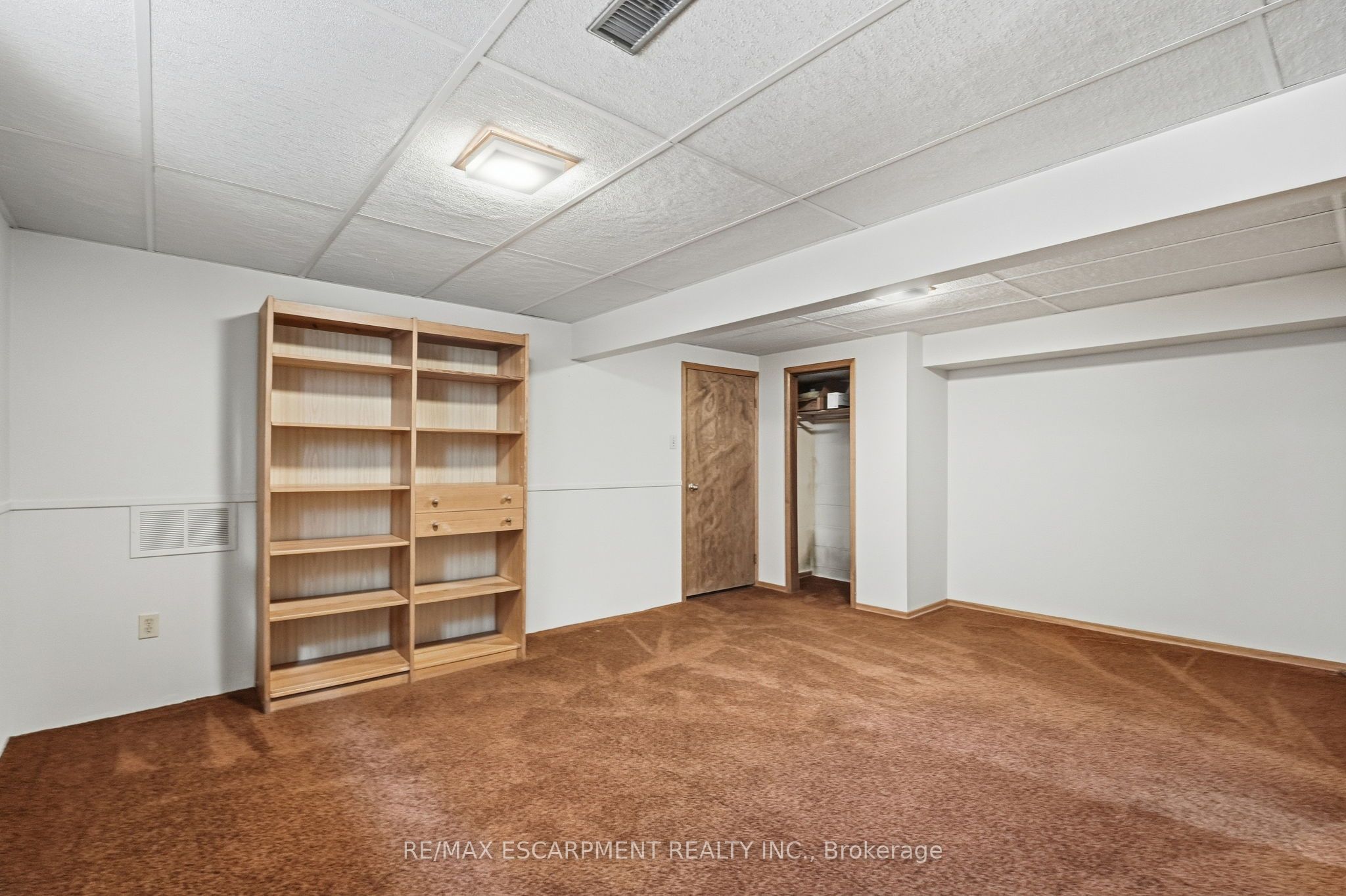 36 Algonquin Court Property Photo 33