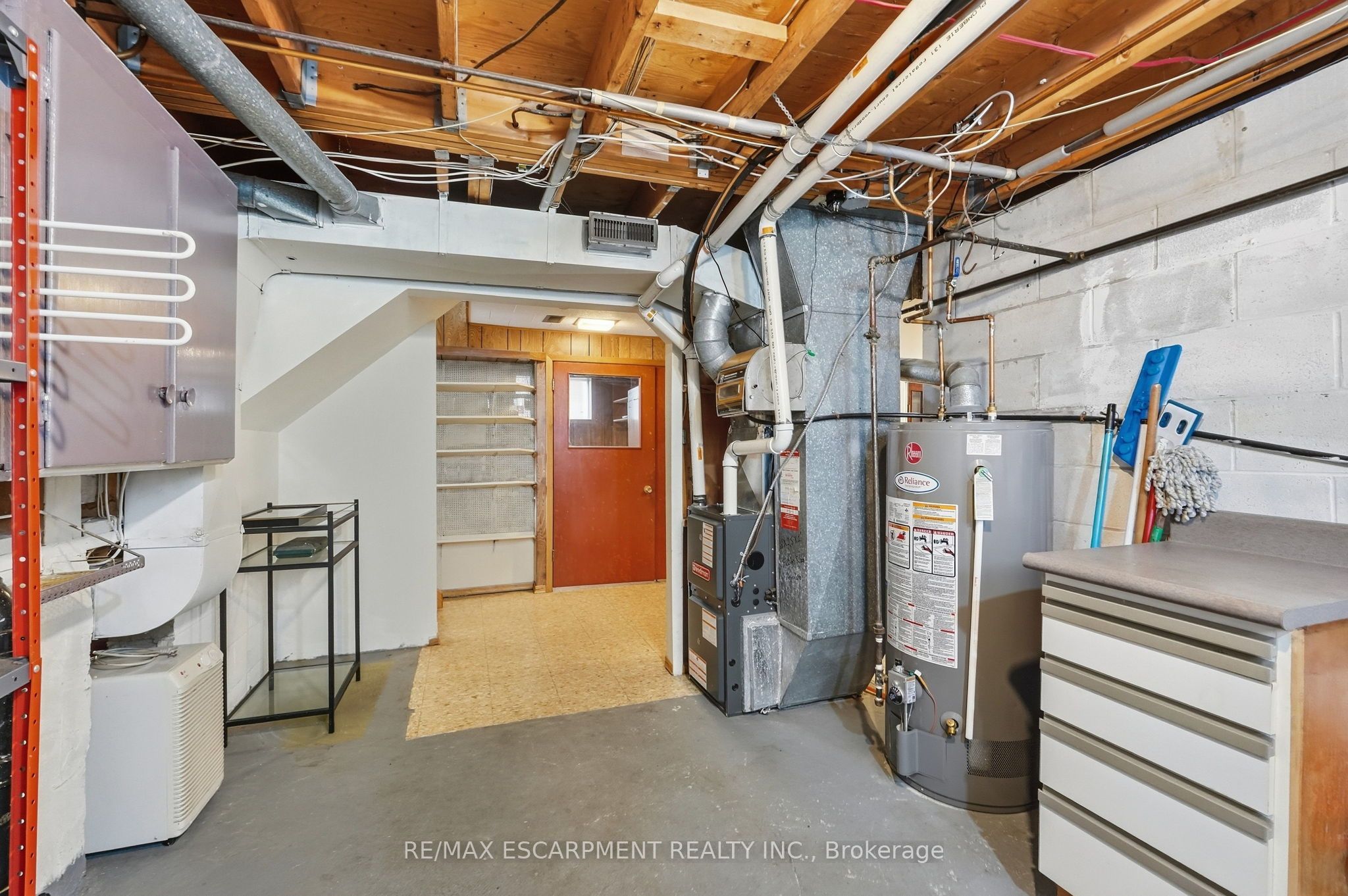 36 Algonquin Court Property Photo 34