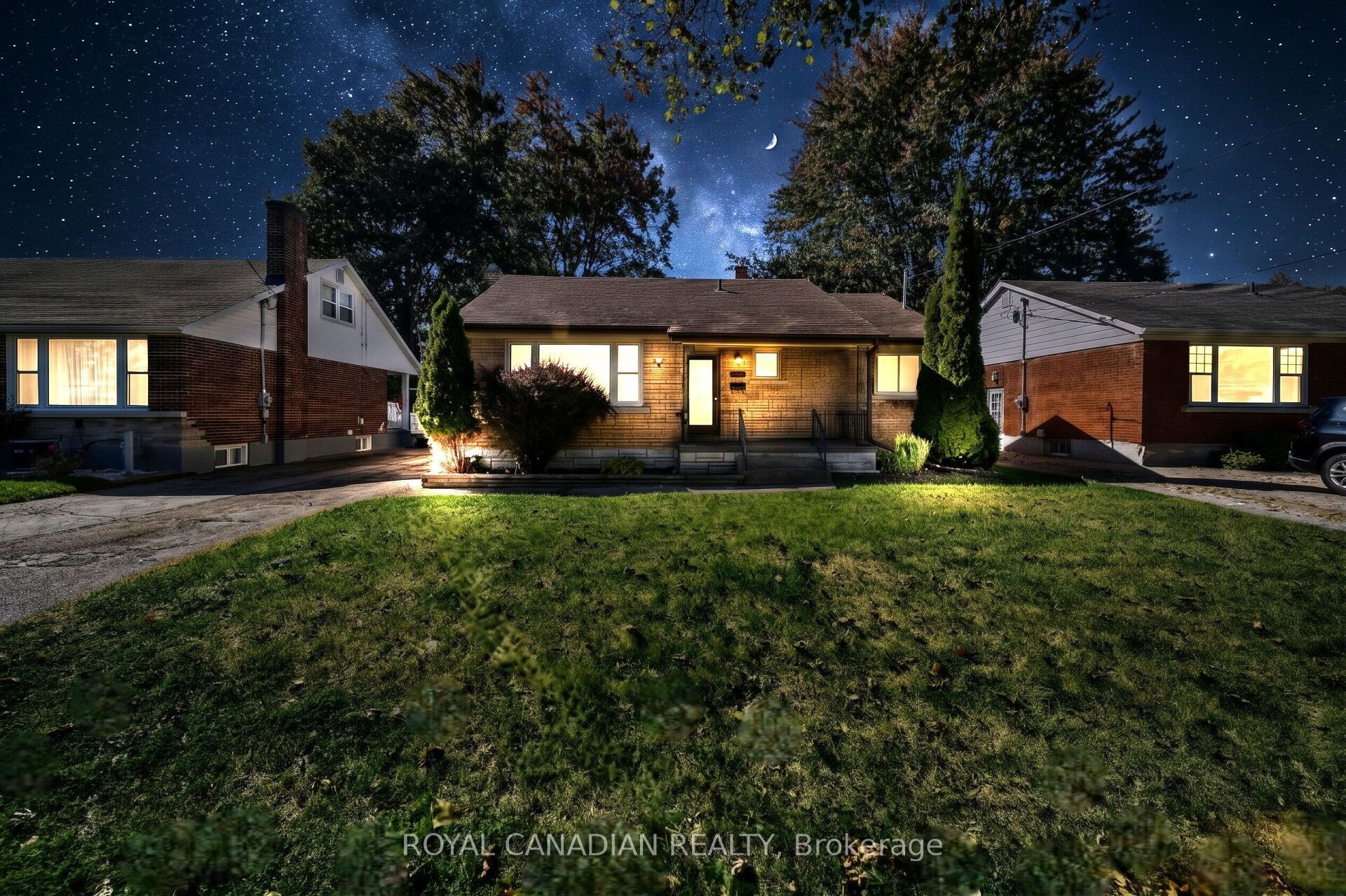 457 Dumfries Avenue Property Photo 1