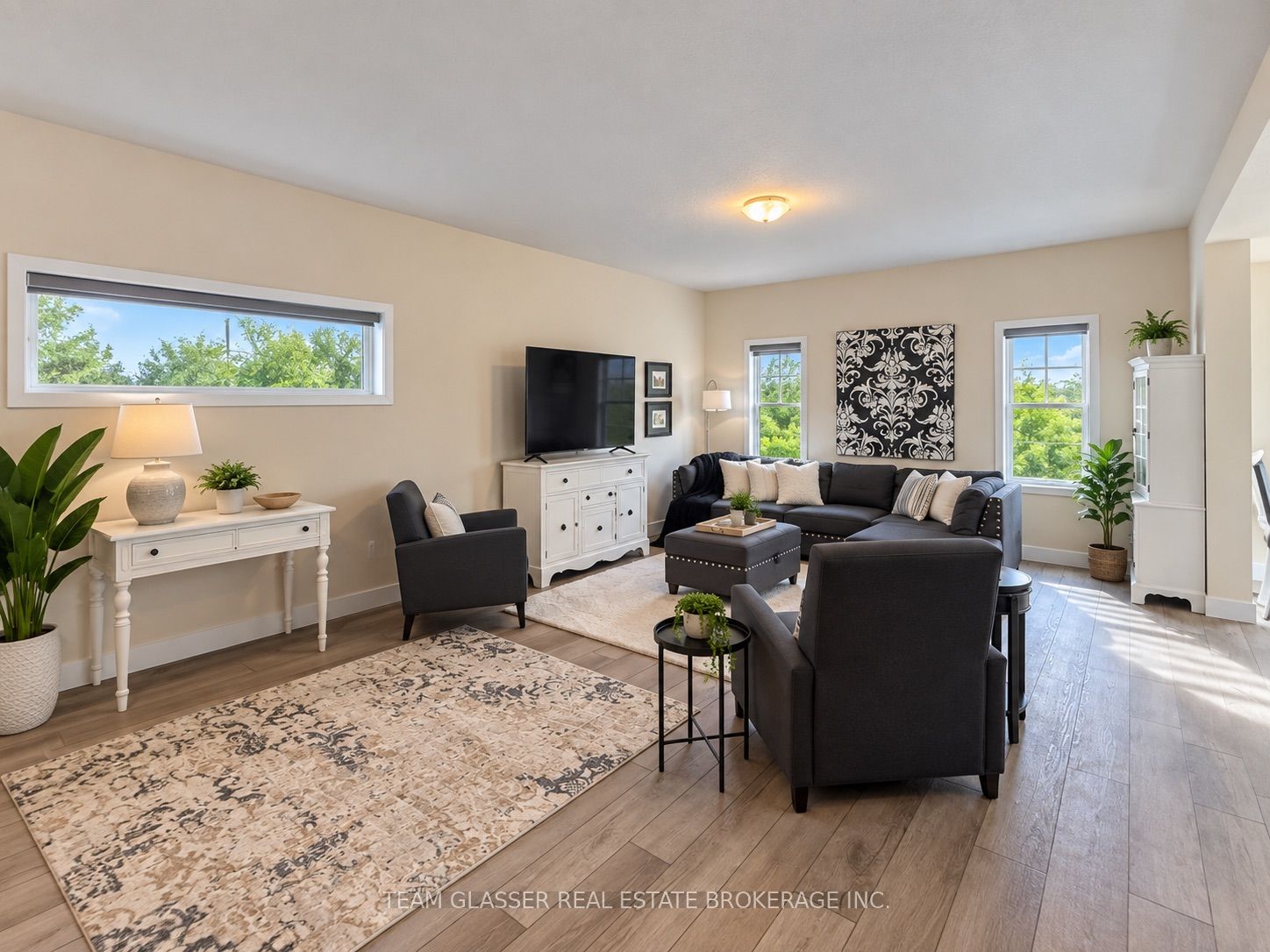 1421 Twilite Boulevard Main Property Photo 4
