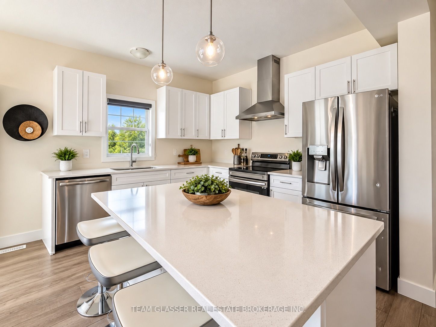 1421 Twilite Boulevard Main Property Photo 6