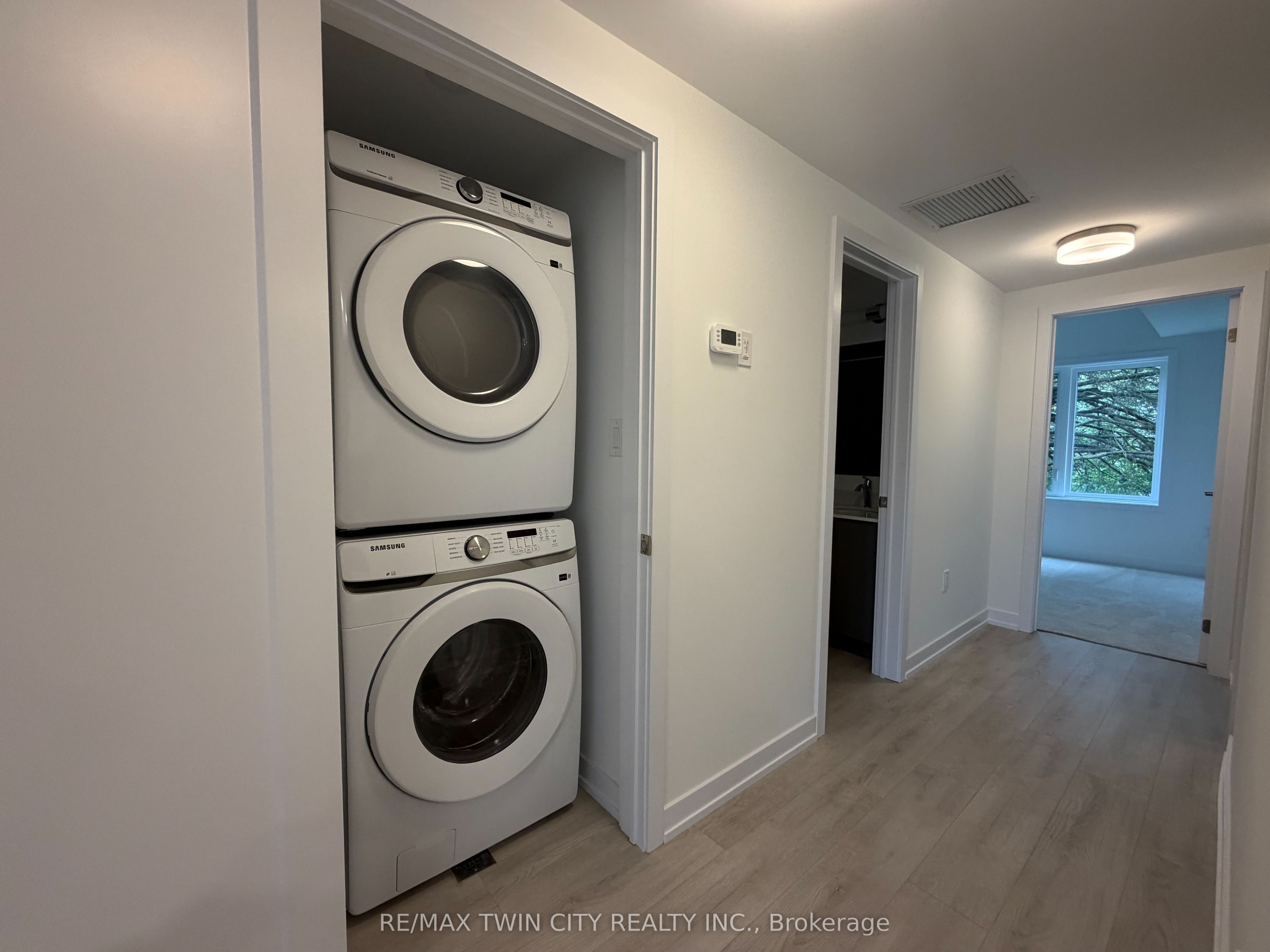 42 Lowes Road W 80 Property Photo 17