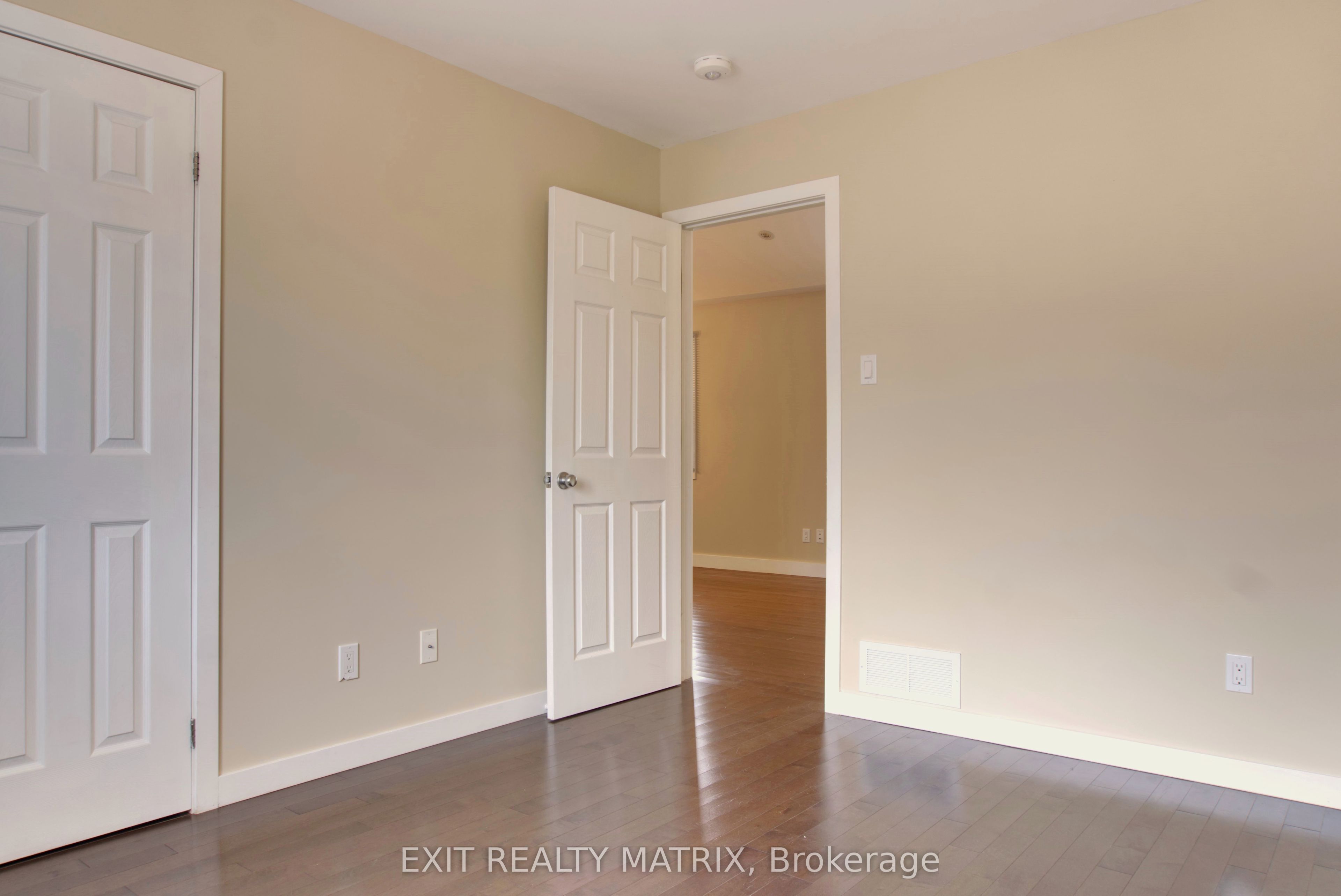 1557 Belcourt Boulevard Property Photo 11