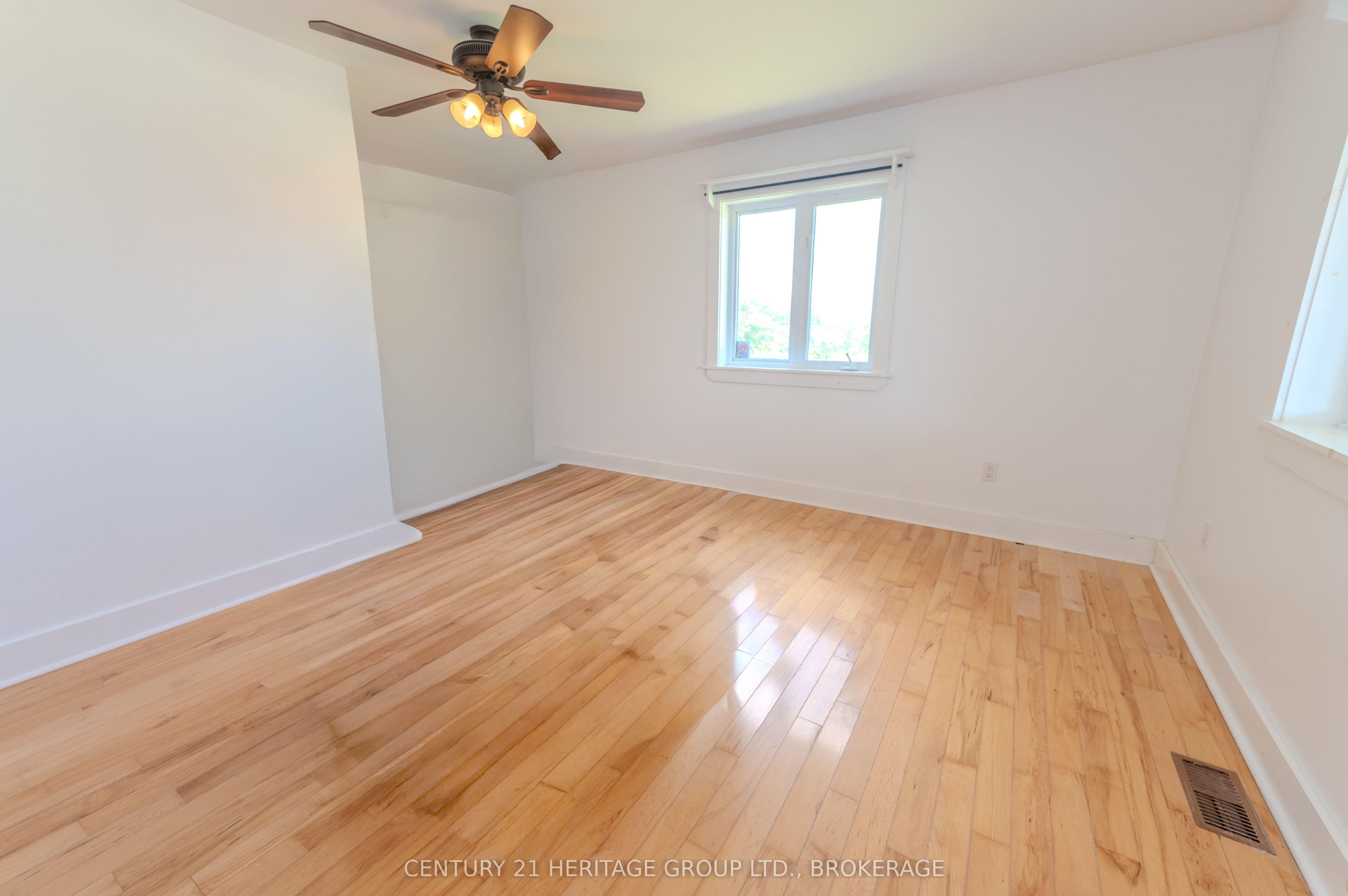 31 Station Road Property Photo 23