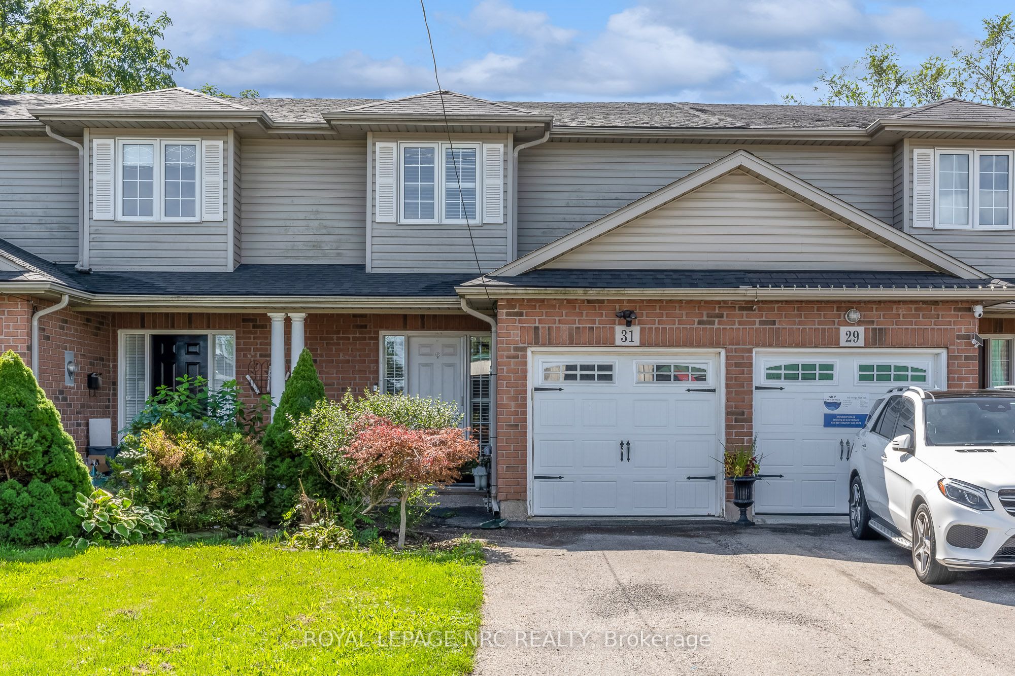 31 Thorold Road E