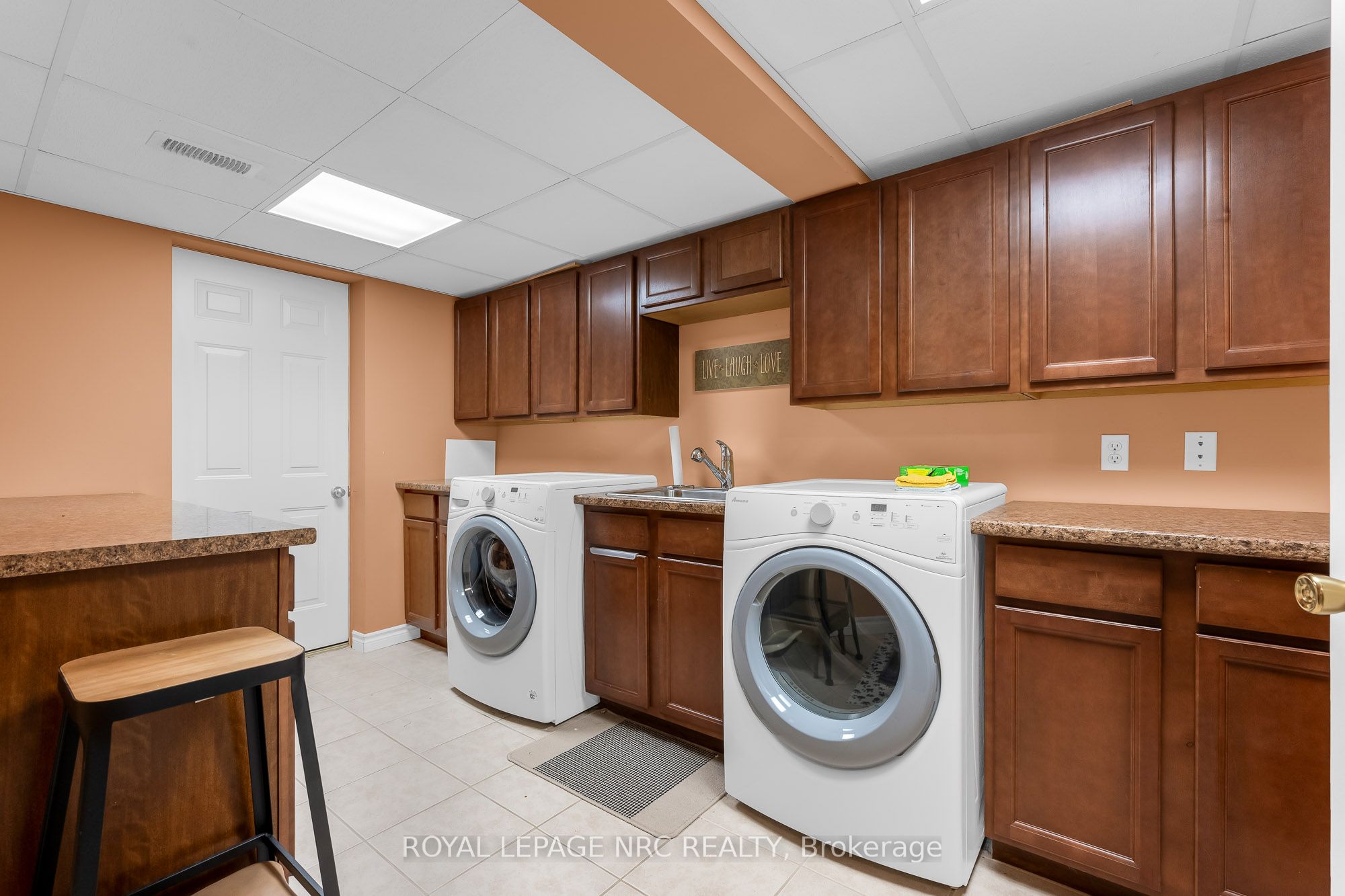 31 Thorold Road E Property Photo 24