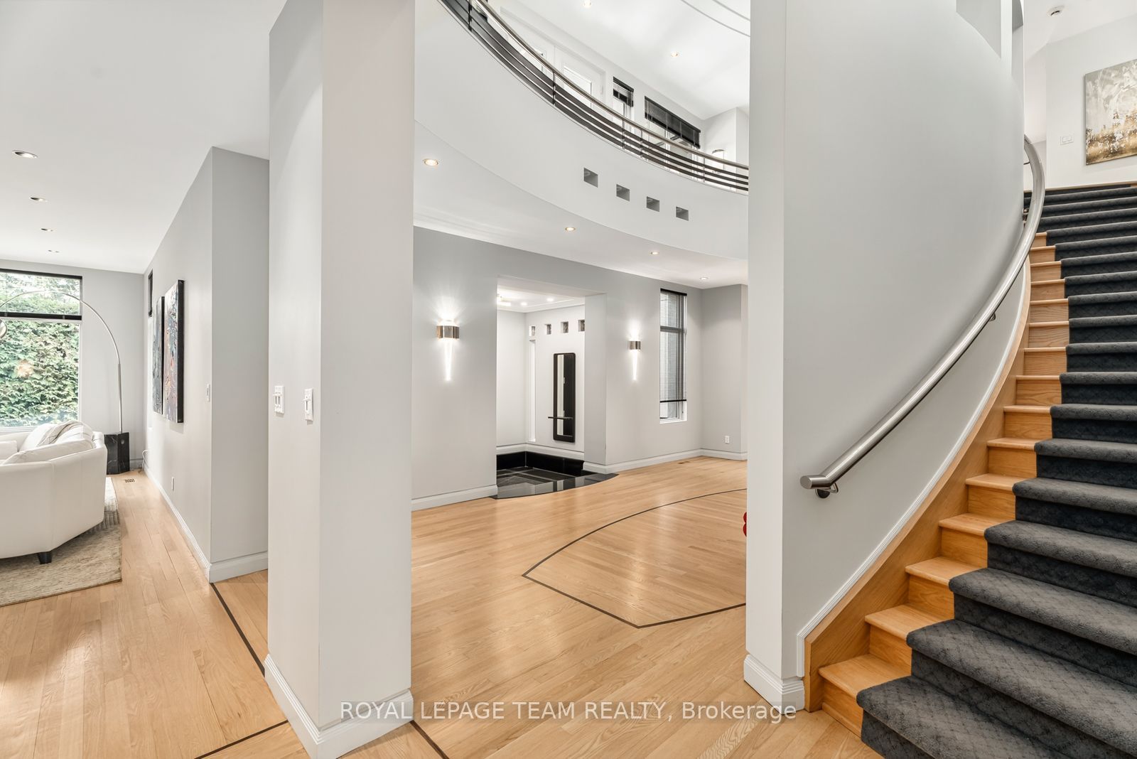 725 Manor Avenue Property Photo 16