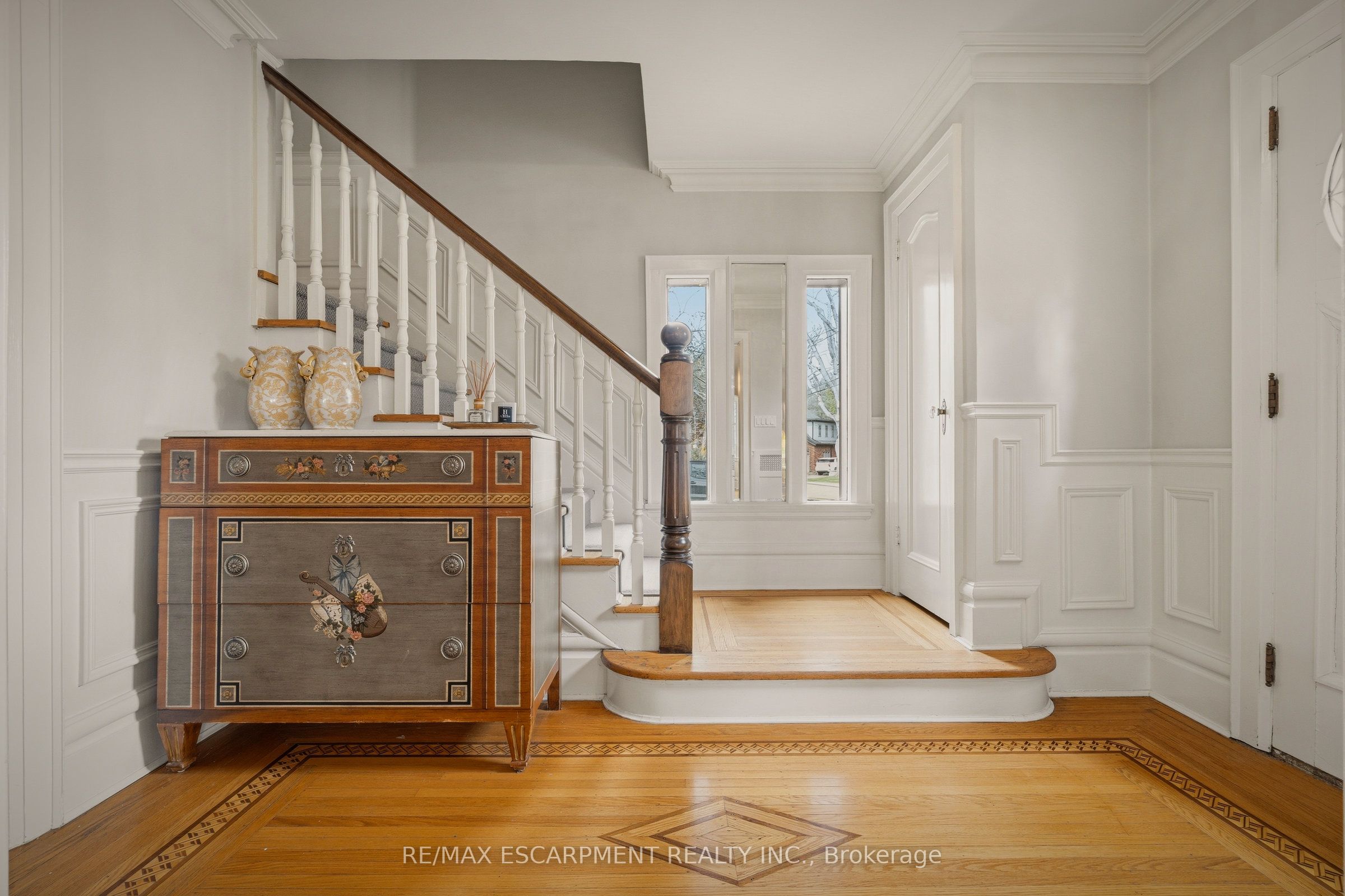 74 Oak Knoll Drive Property Photo 4