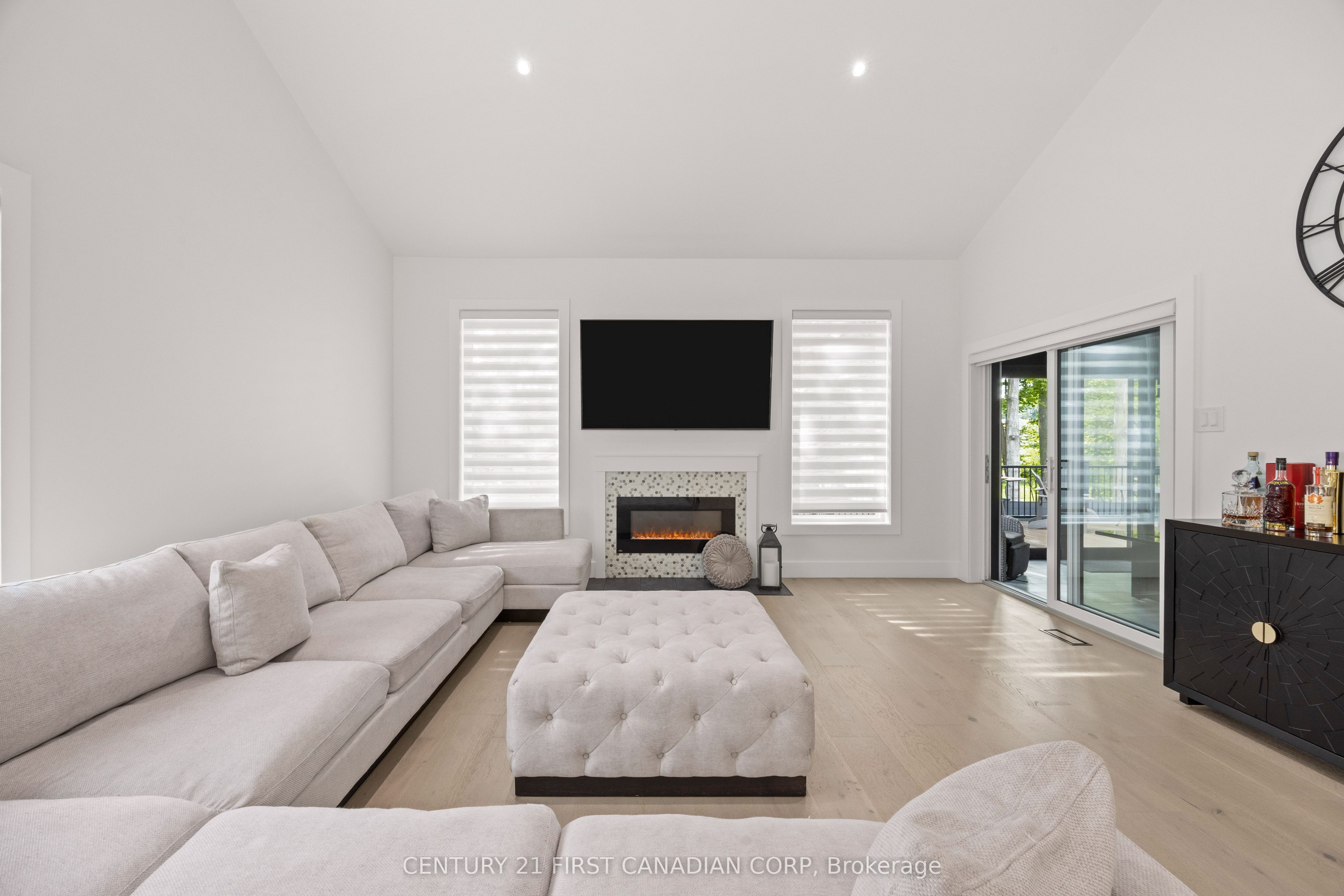 28 Lindbrook Court Property Photo 16