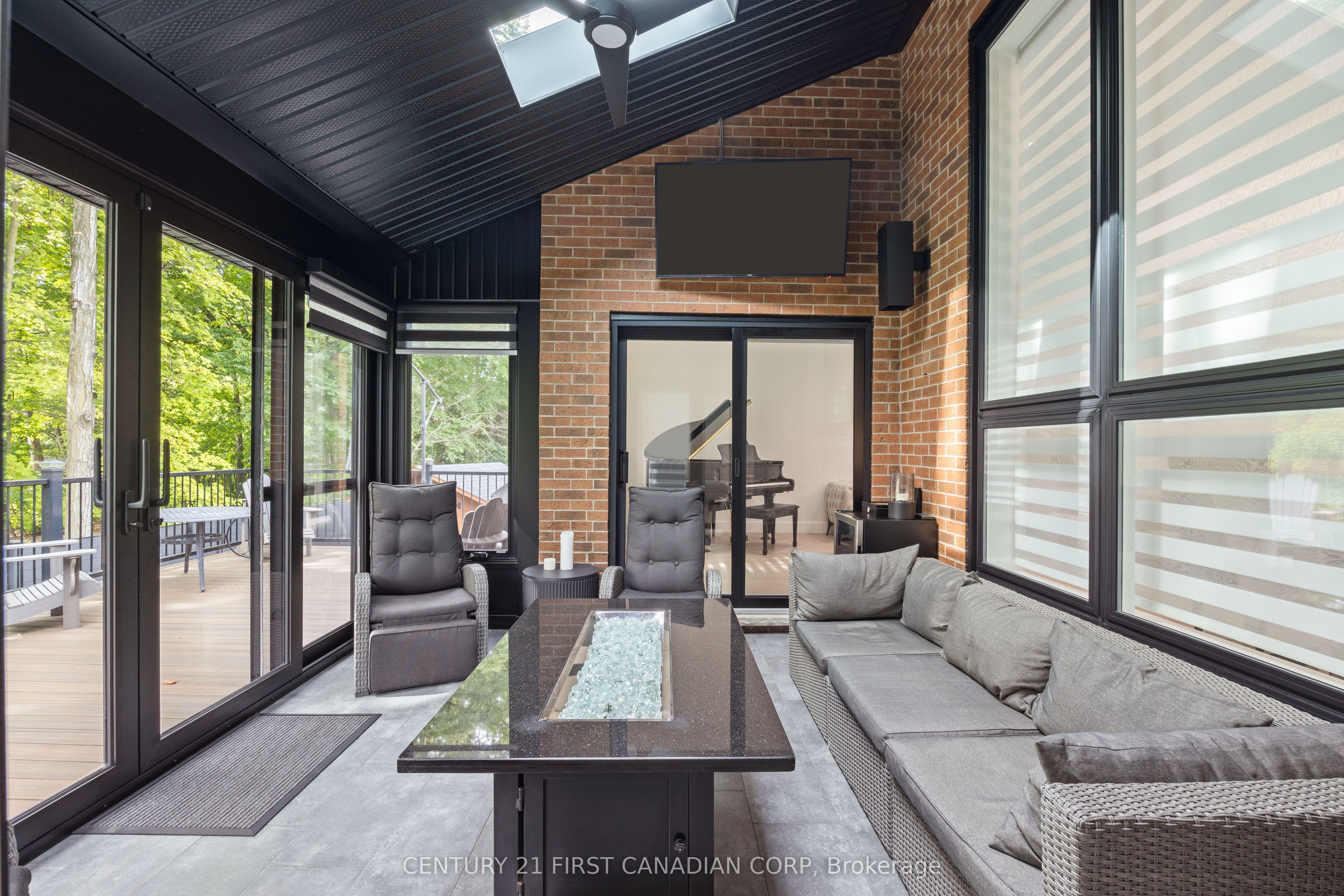 28 Lindbrook Court Property Photo 18