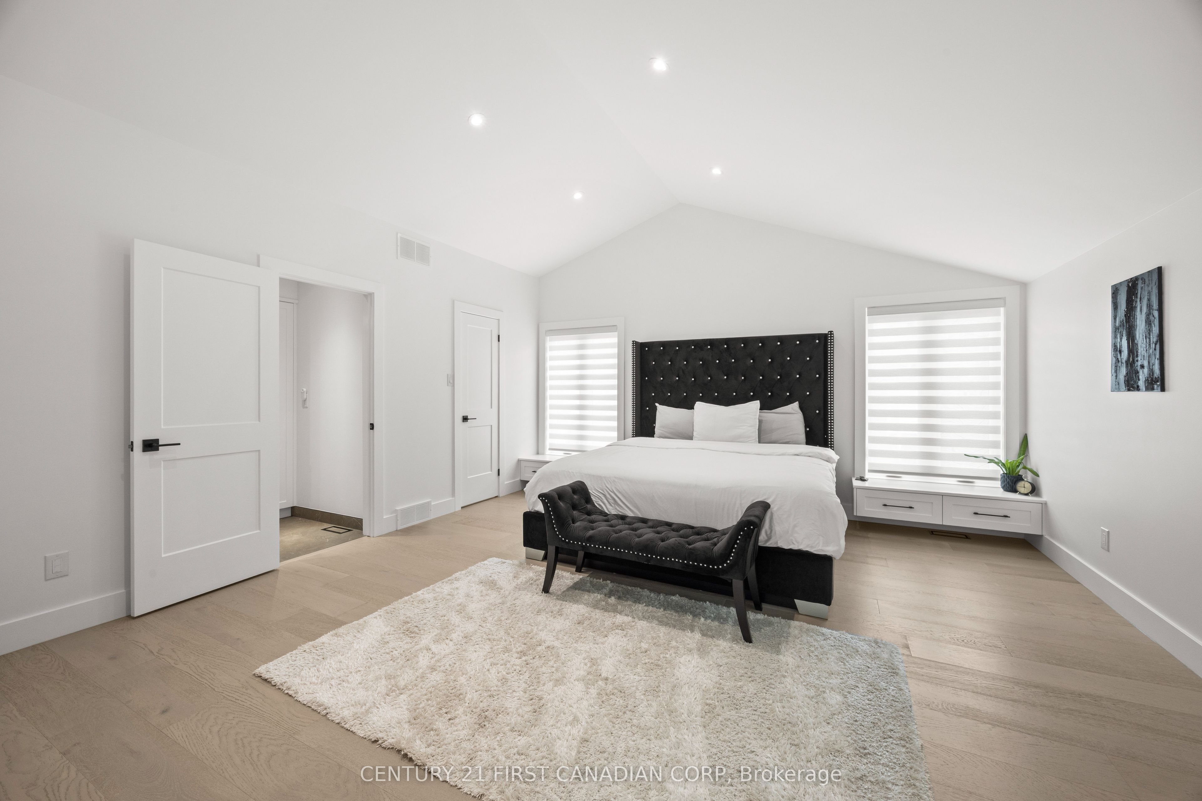 28 Lindbrook Court Property Photo 24