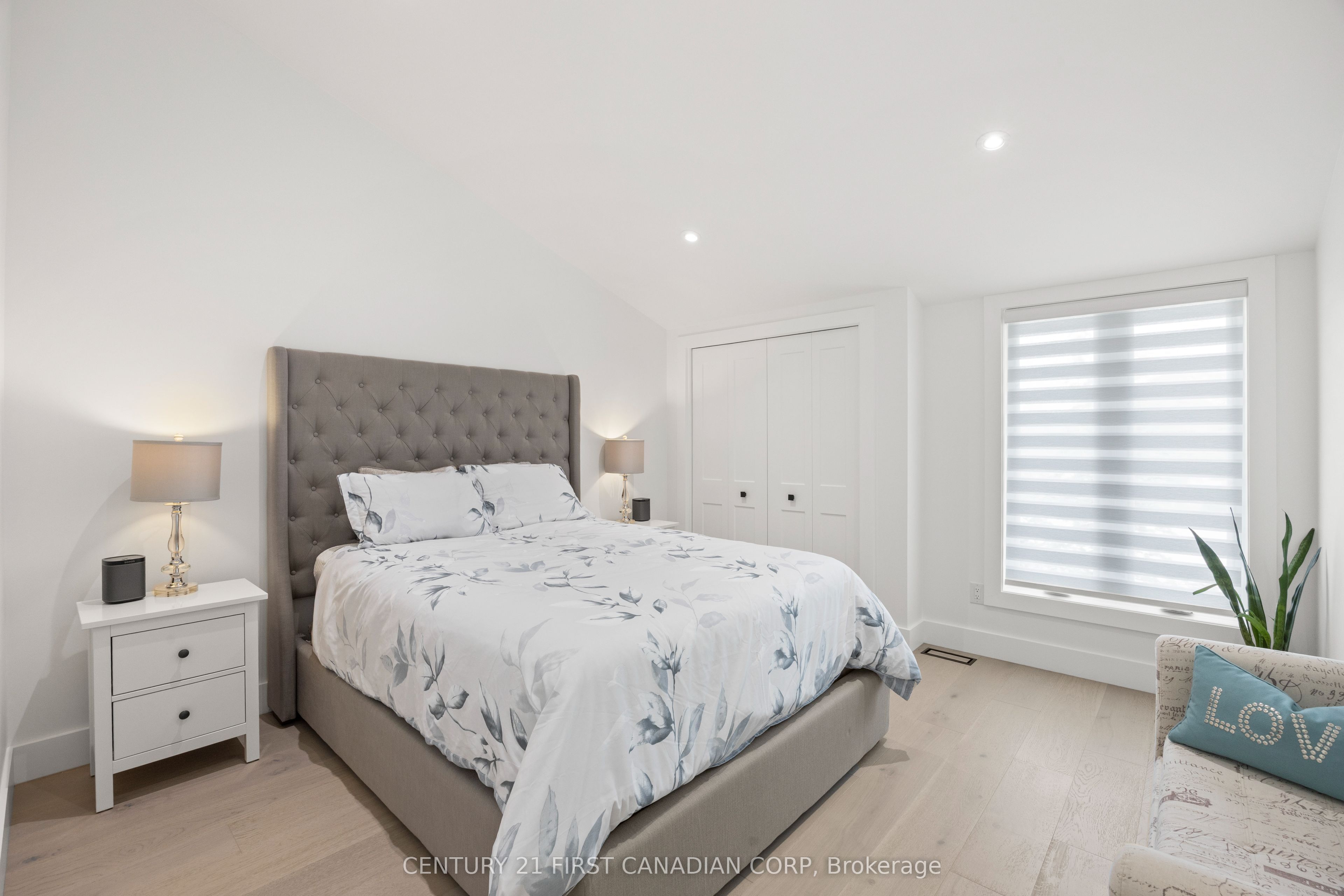 28 Lindbrook Court Property Photo 30