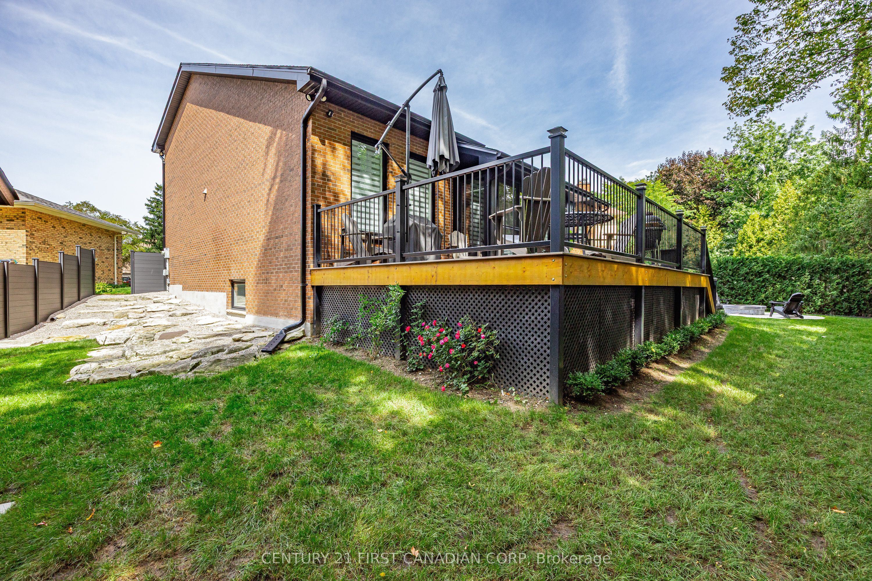 28 Lindbrook Court Property Photo 38