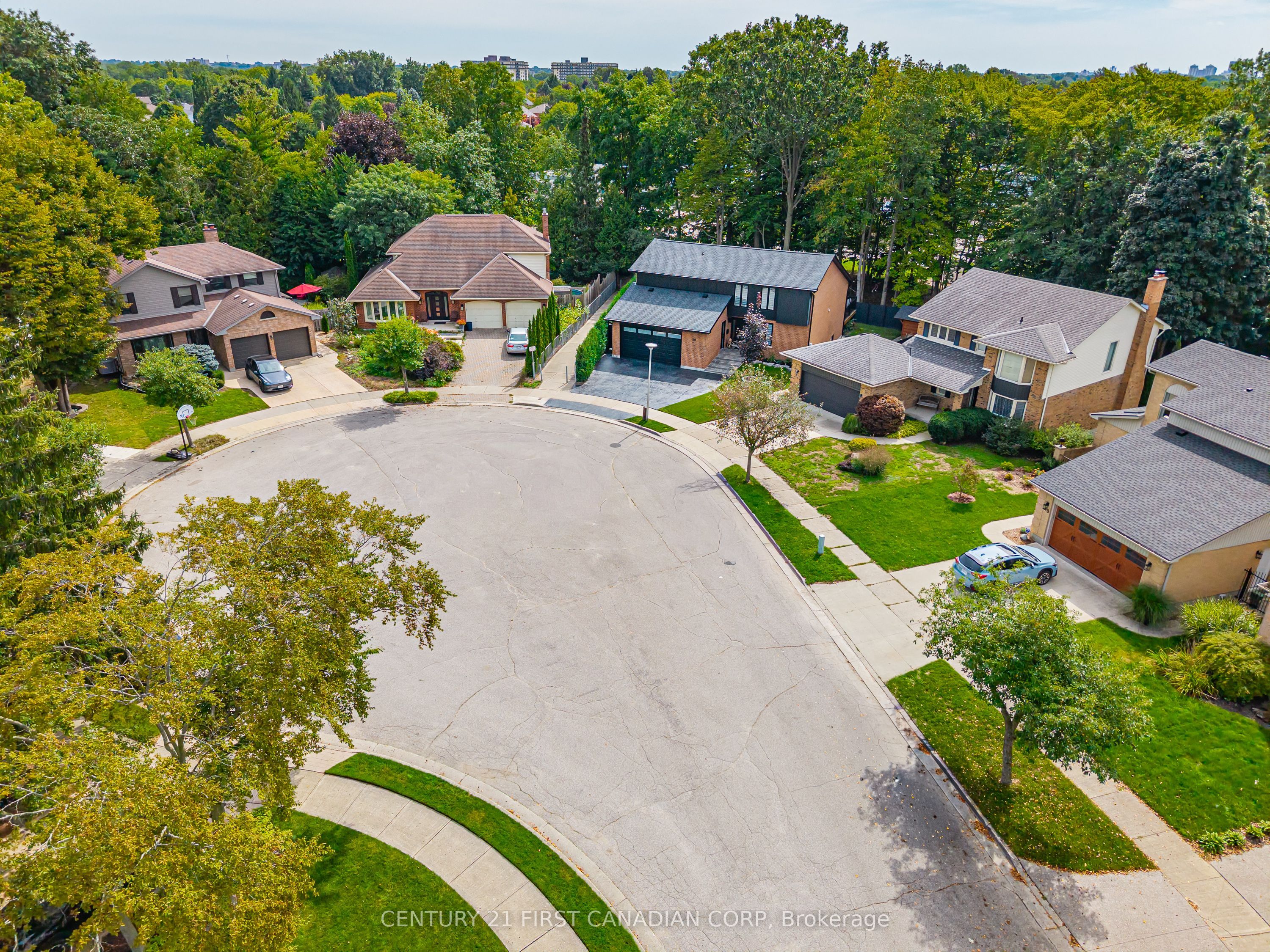 28 Lindbrook Court Property Photo 46