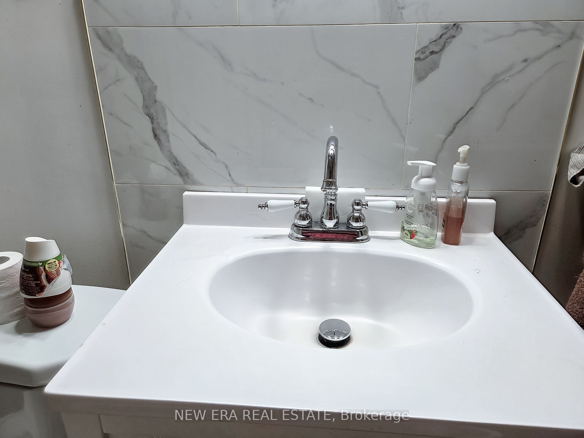 212 Niagara Street Property Photo 26
