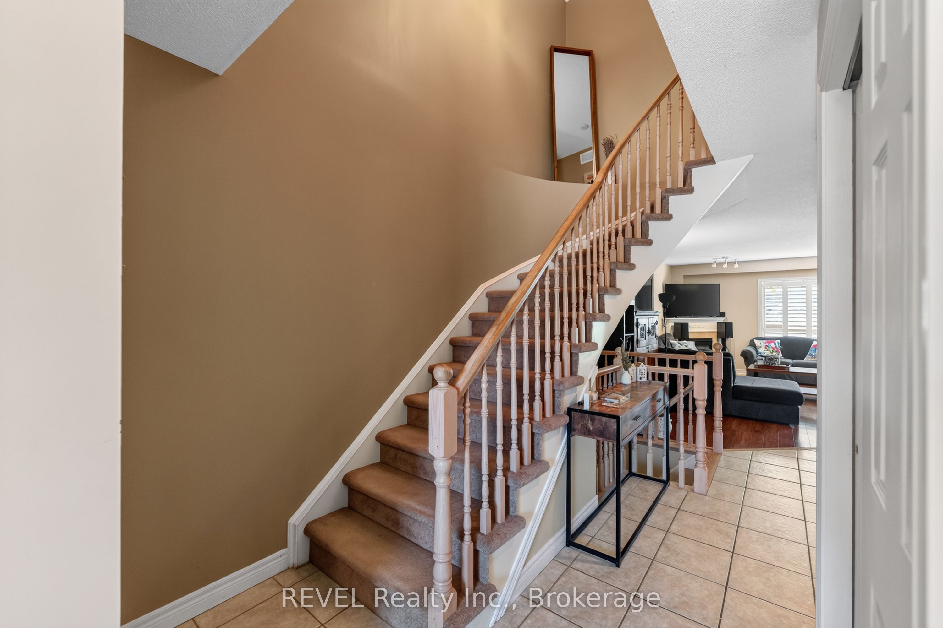 11 Elderberry Avenue Property Photo 9
