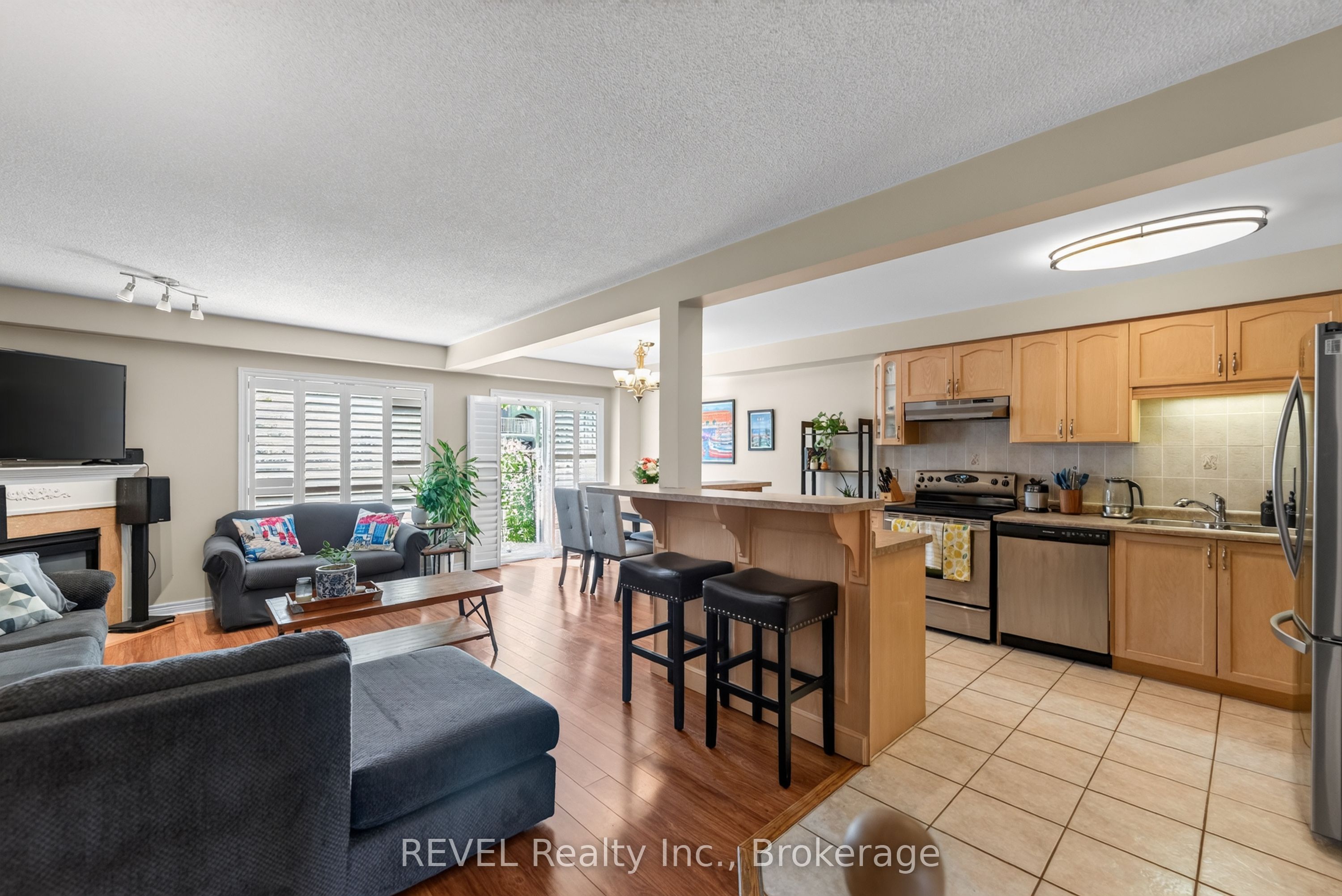 11 Elderberry Avenue Property Photo 10
