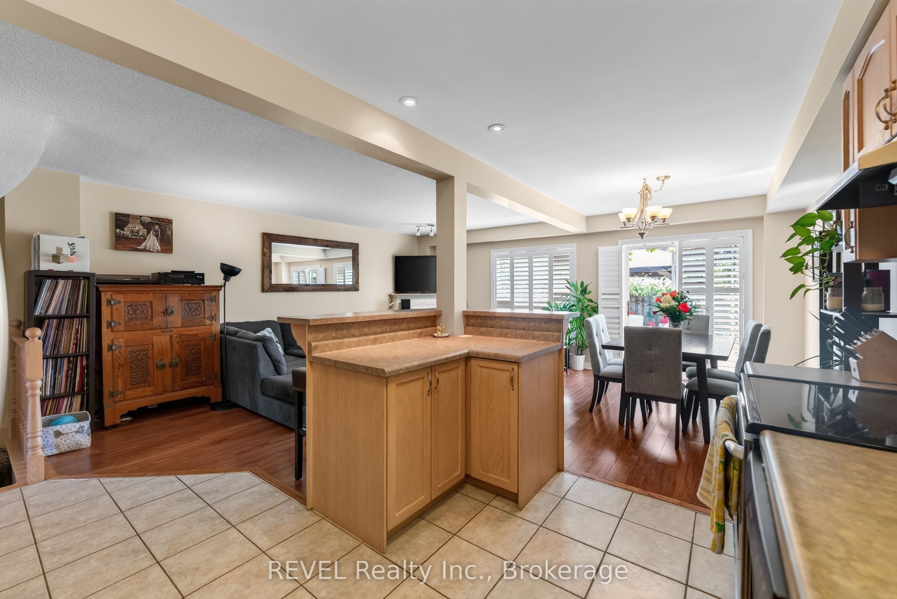 11 Elderberry Avenue Property Photo 12