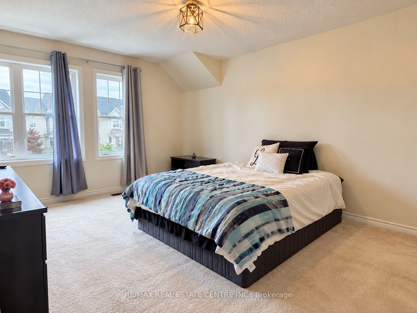 639 Hammond Street W Property Photo 15