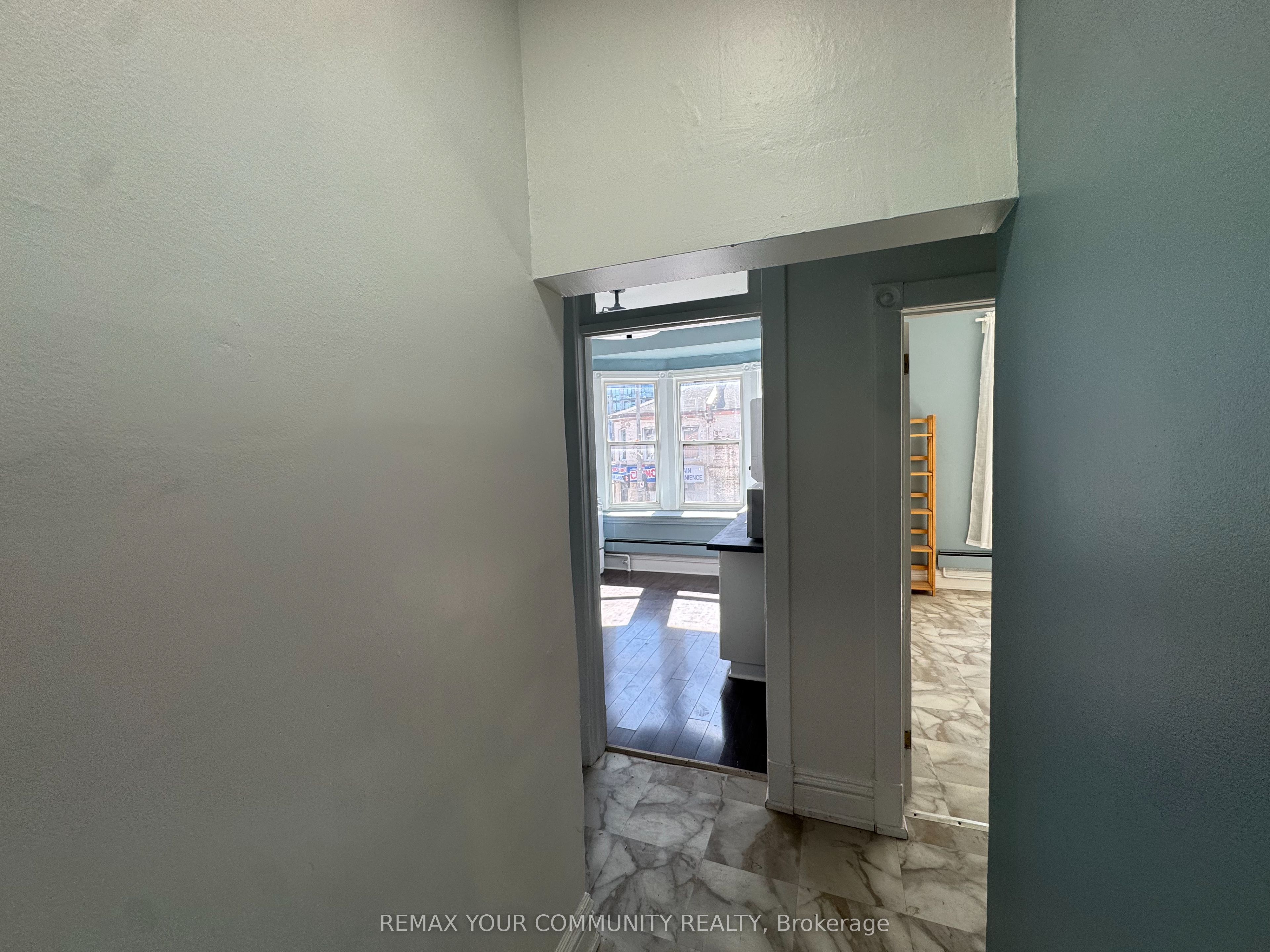 358 Main Street W 3 Property Photo 1