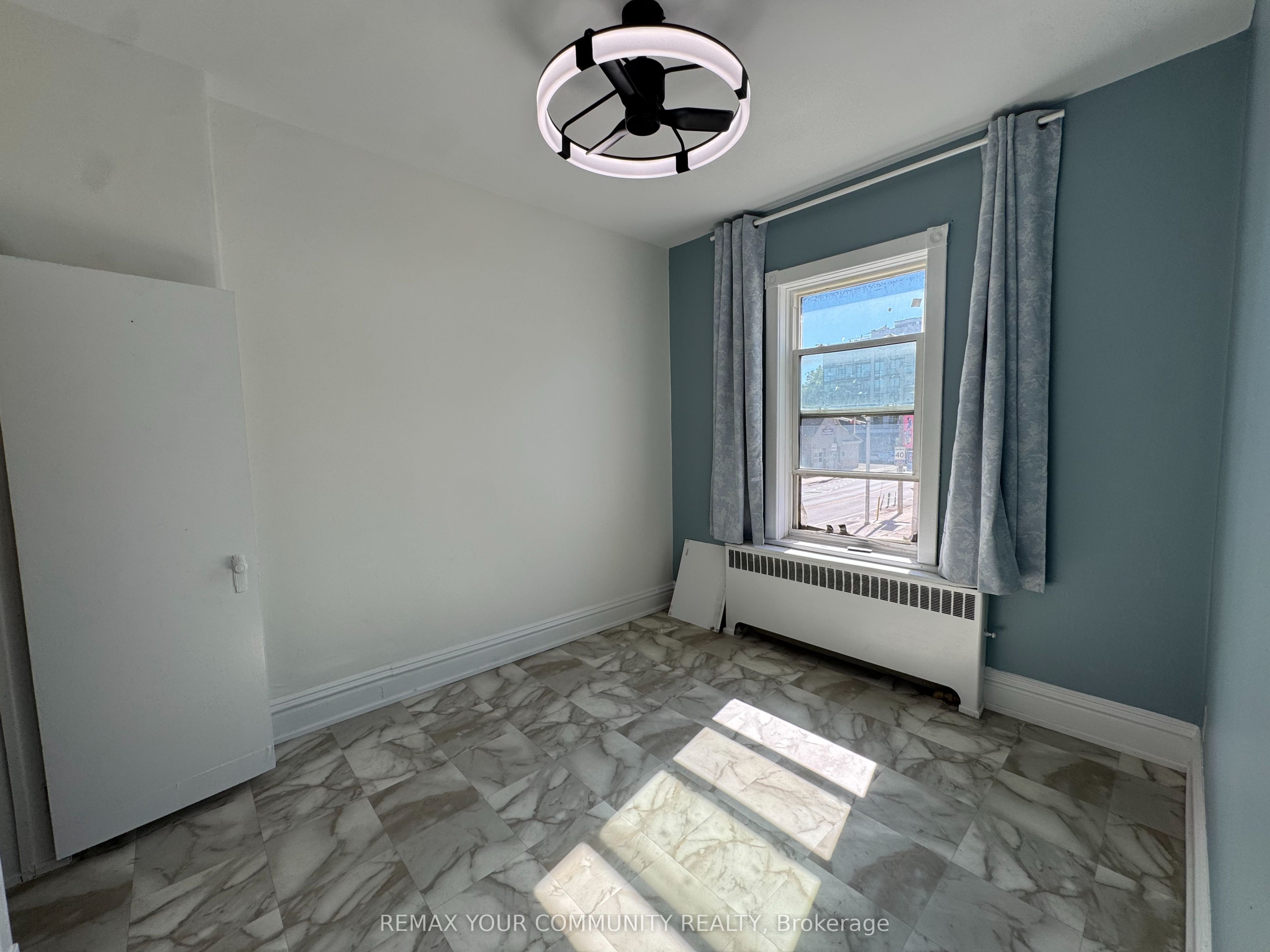 358 Main Street W 3 Property Photo 10