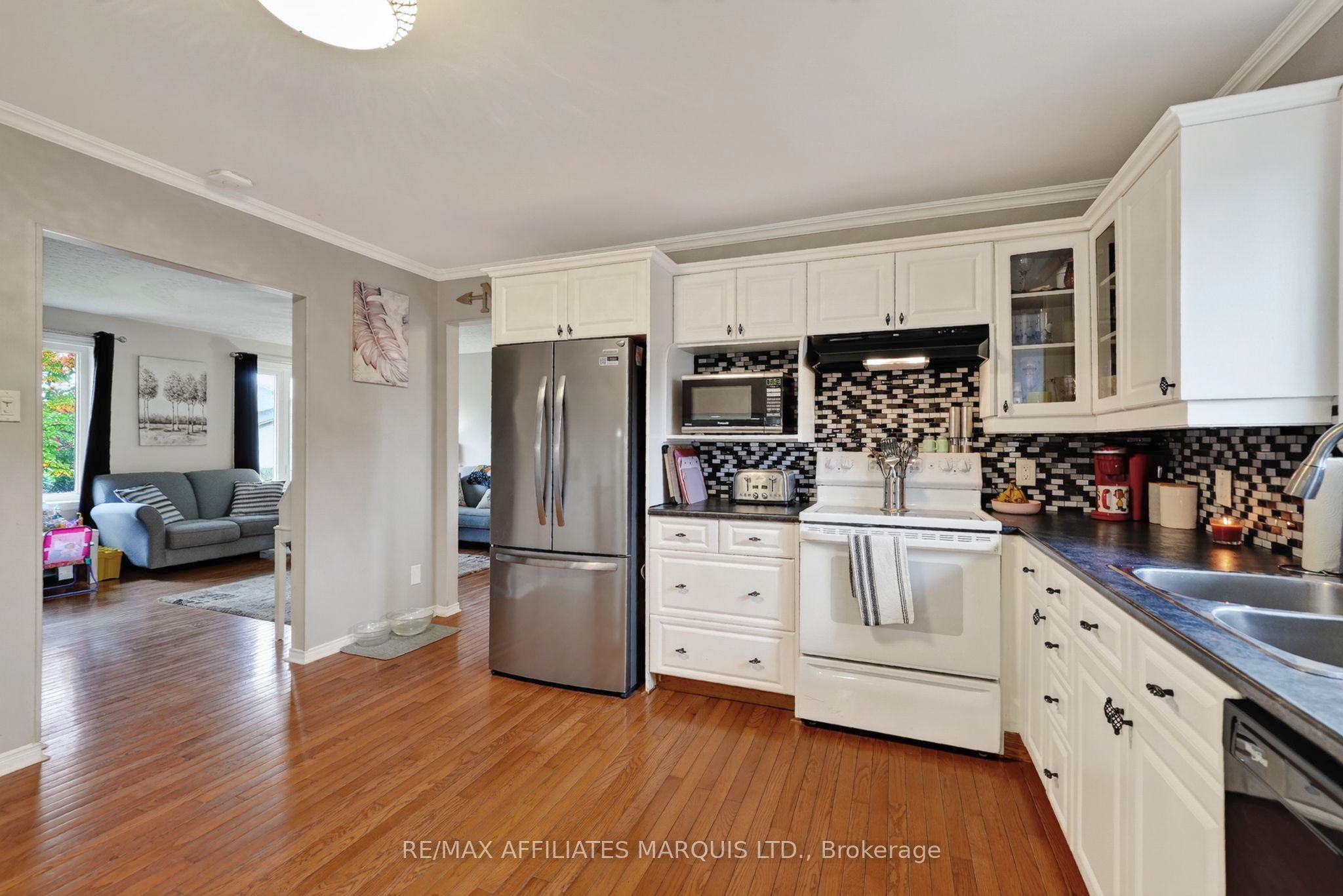 1313 Stormont Drive Property Photo 8