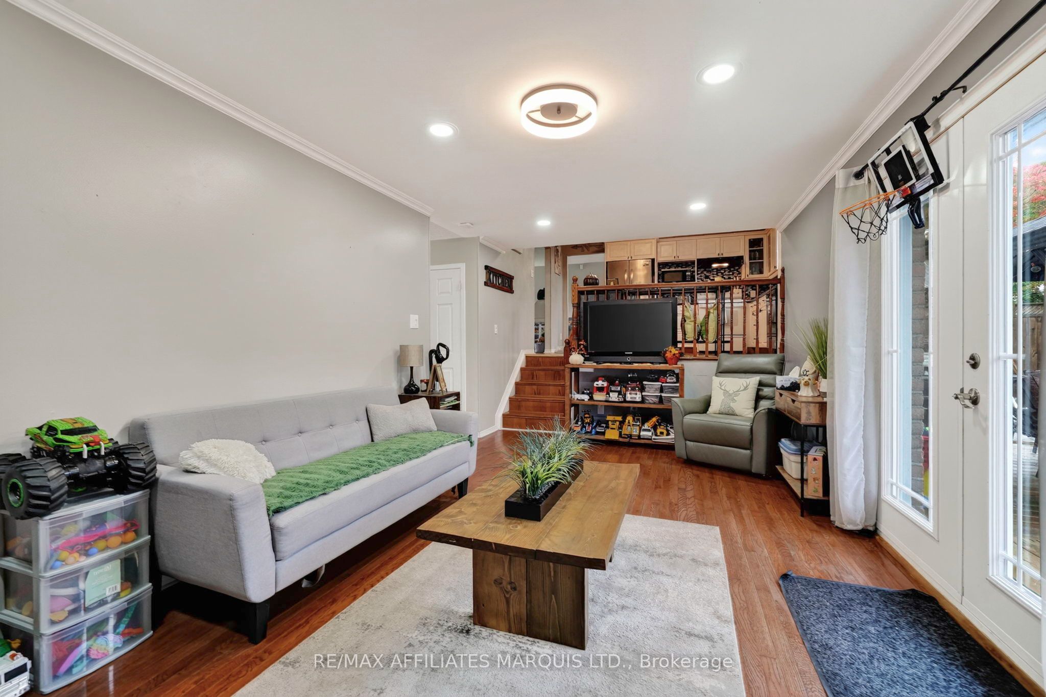 1313 Stormont Drive Property Photo 12