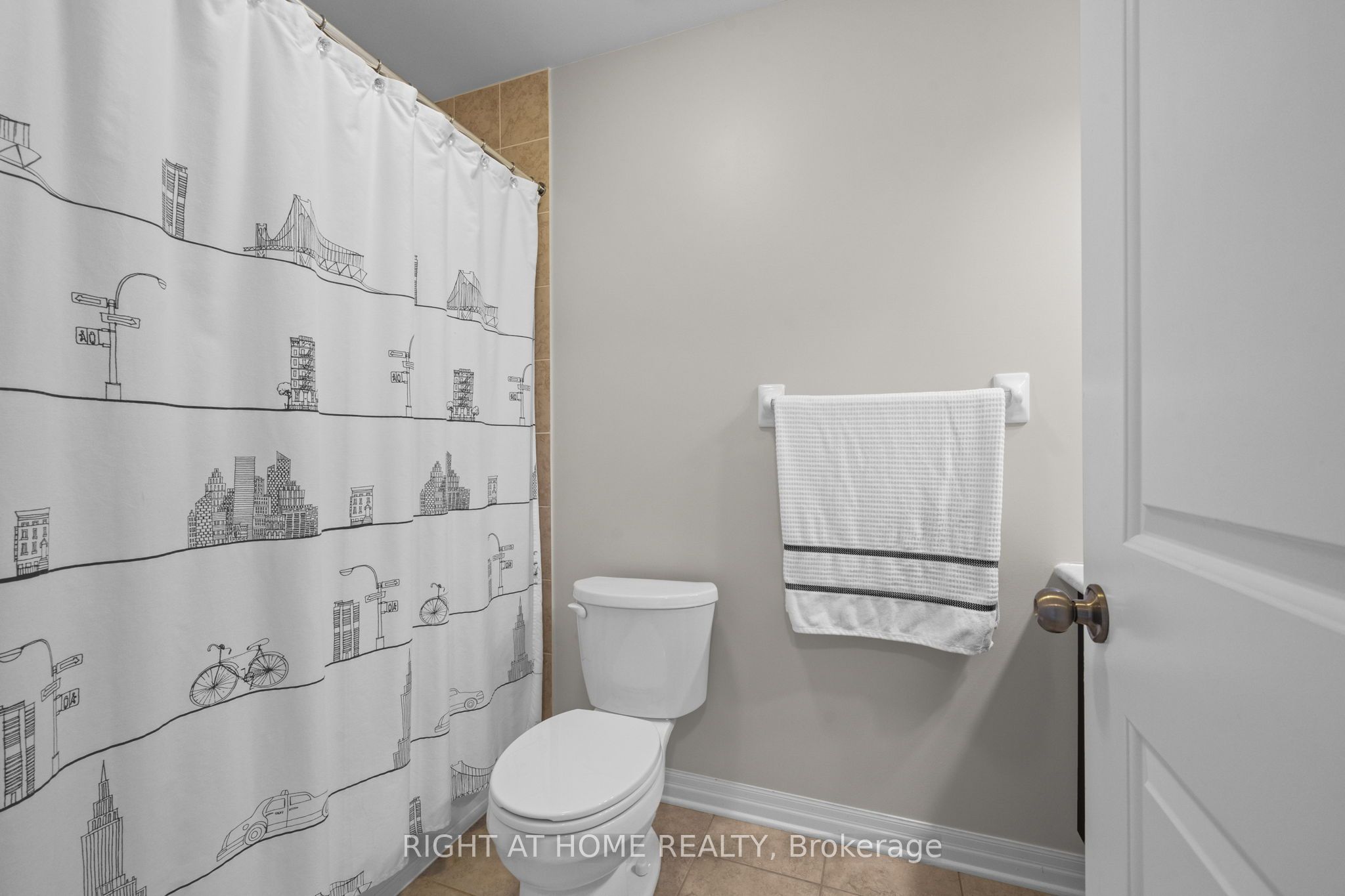 525 Peerless Street Property Photo 30