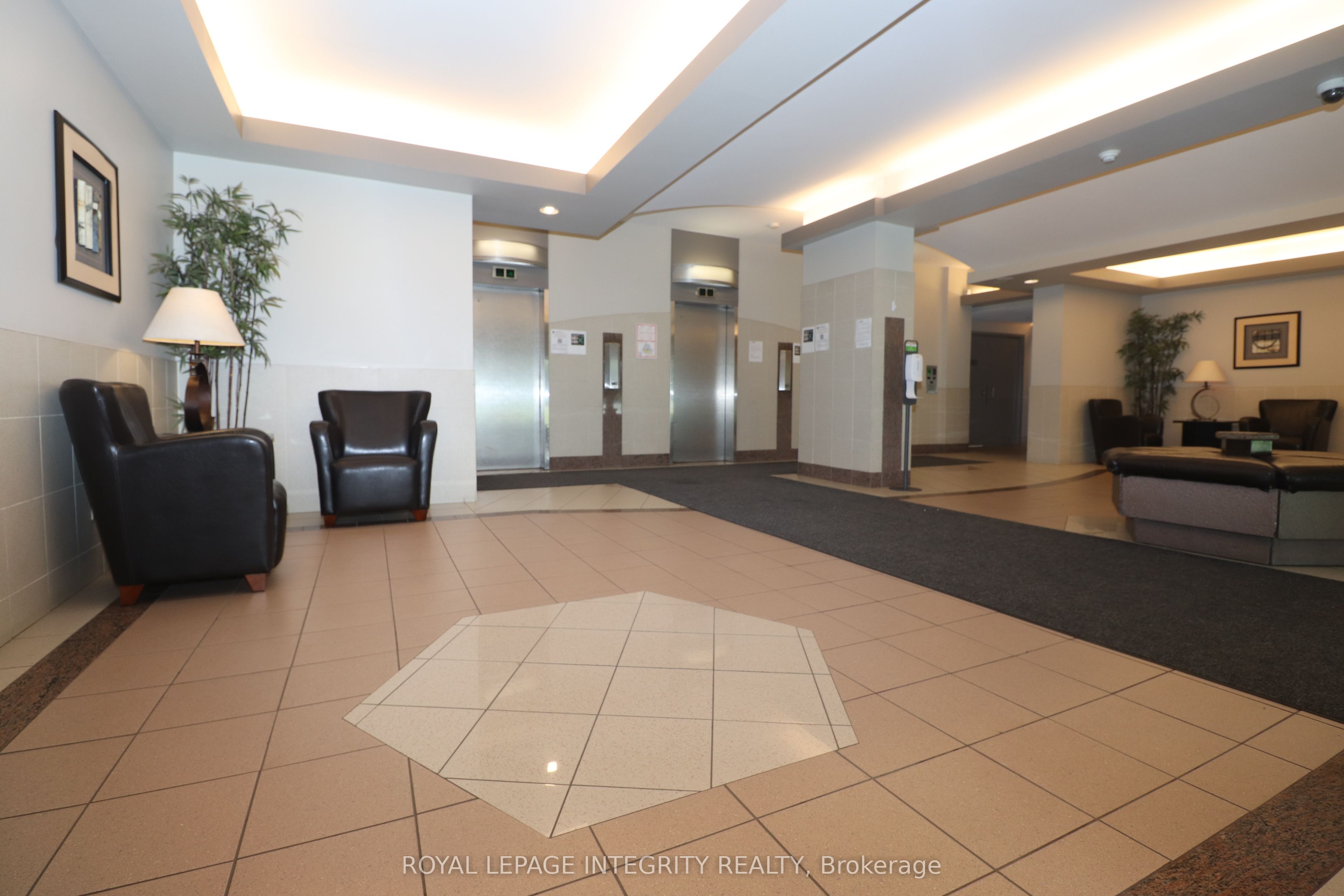 900 Dynes Road N 2505 Property Photo 23