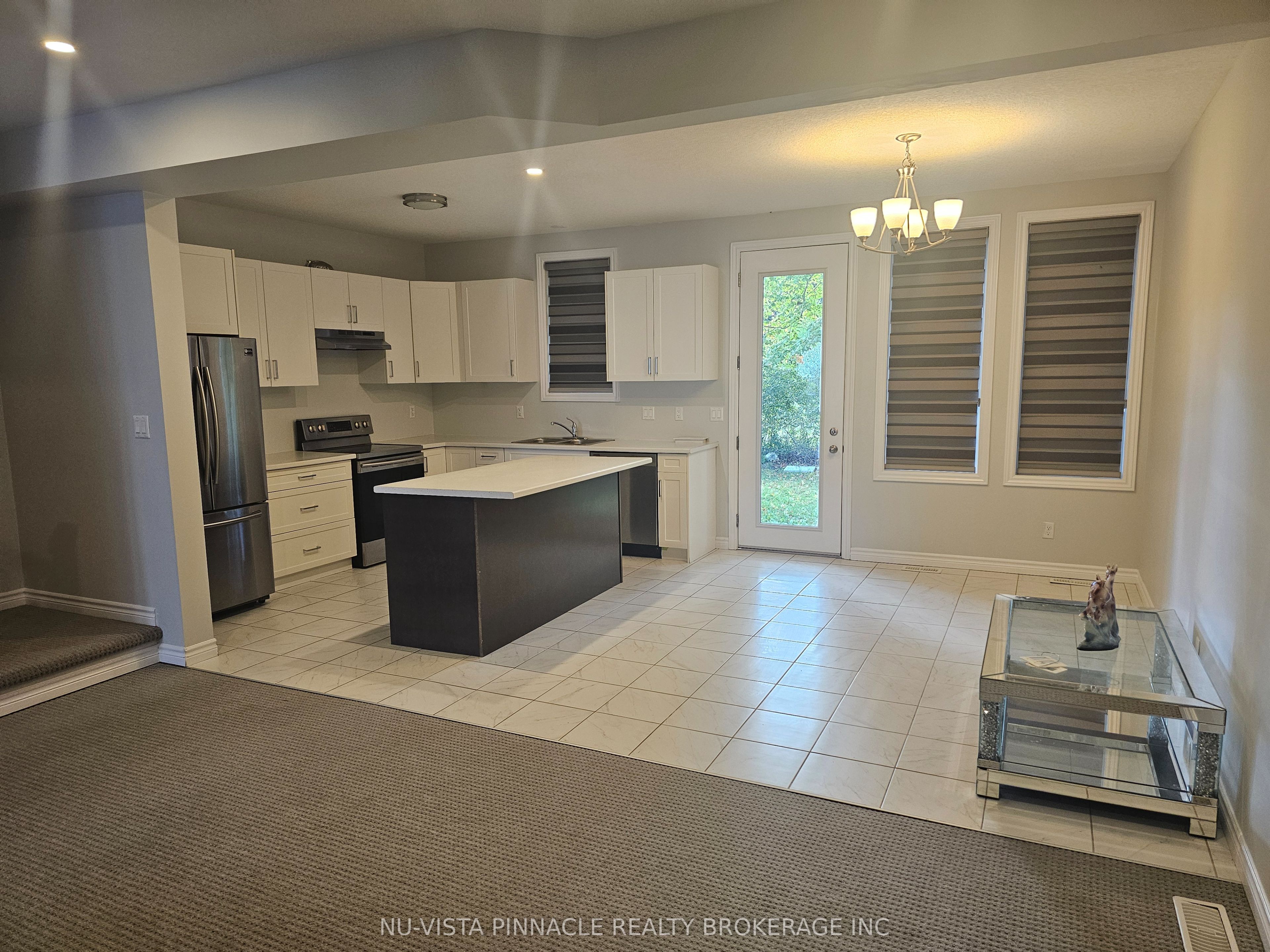 2039 Cedarpark Drive Property Photo 2