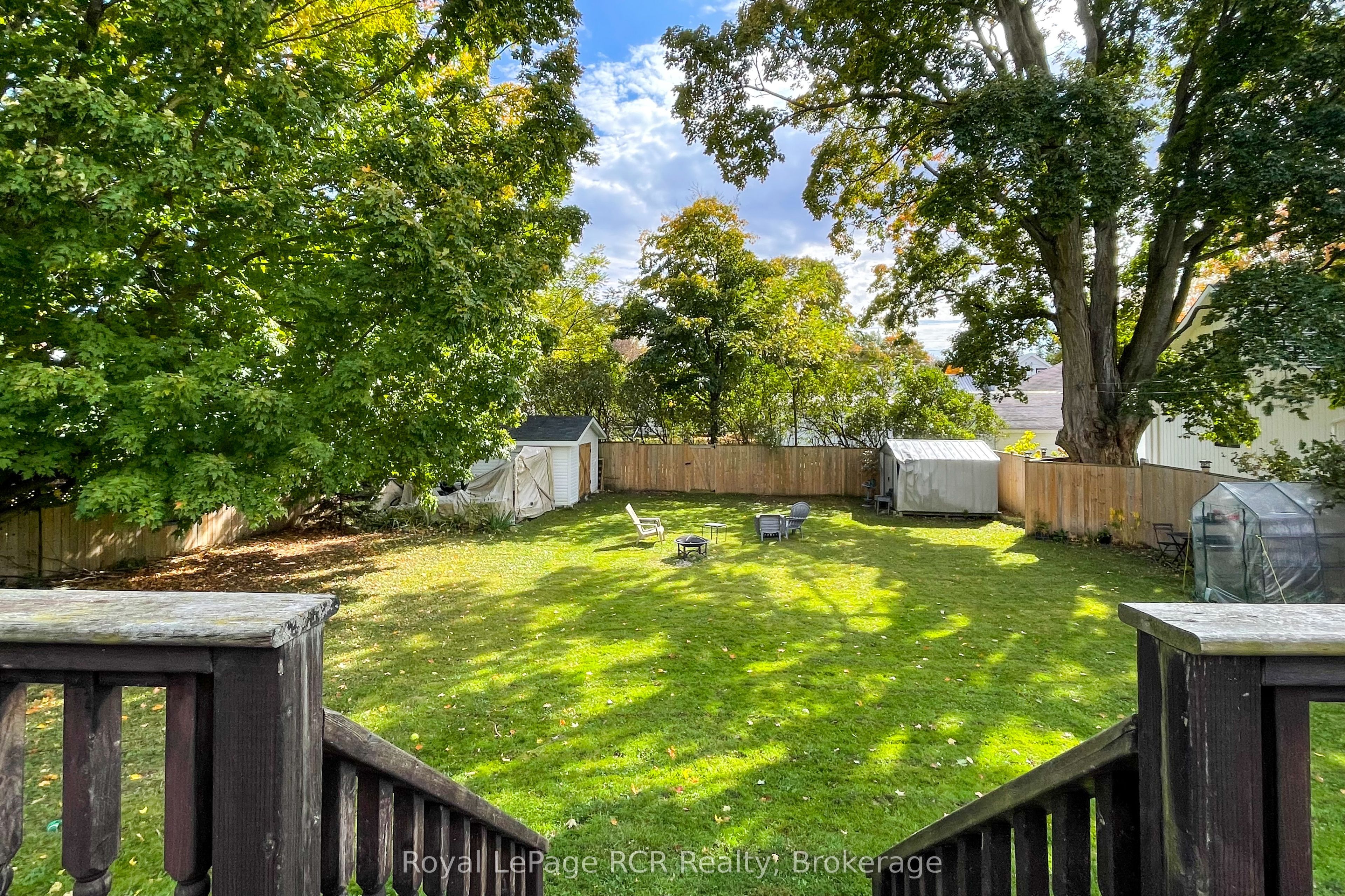 11 Gordon Street E Property Photo 3
