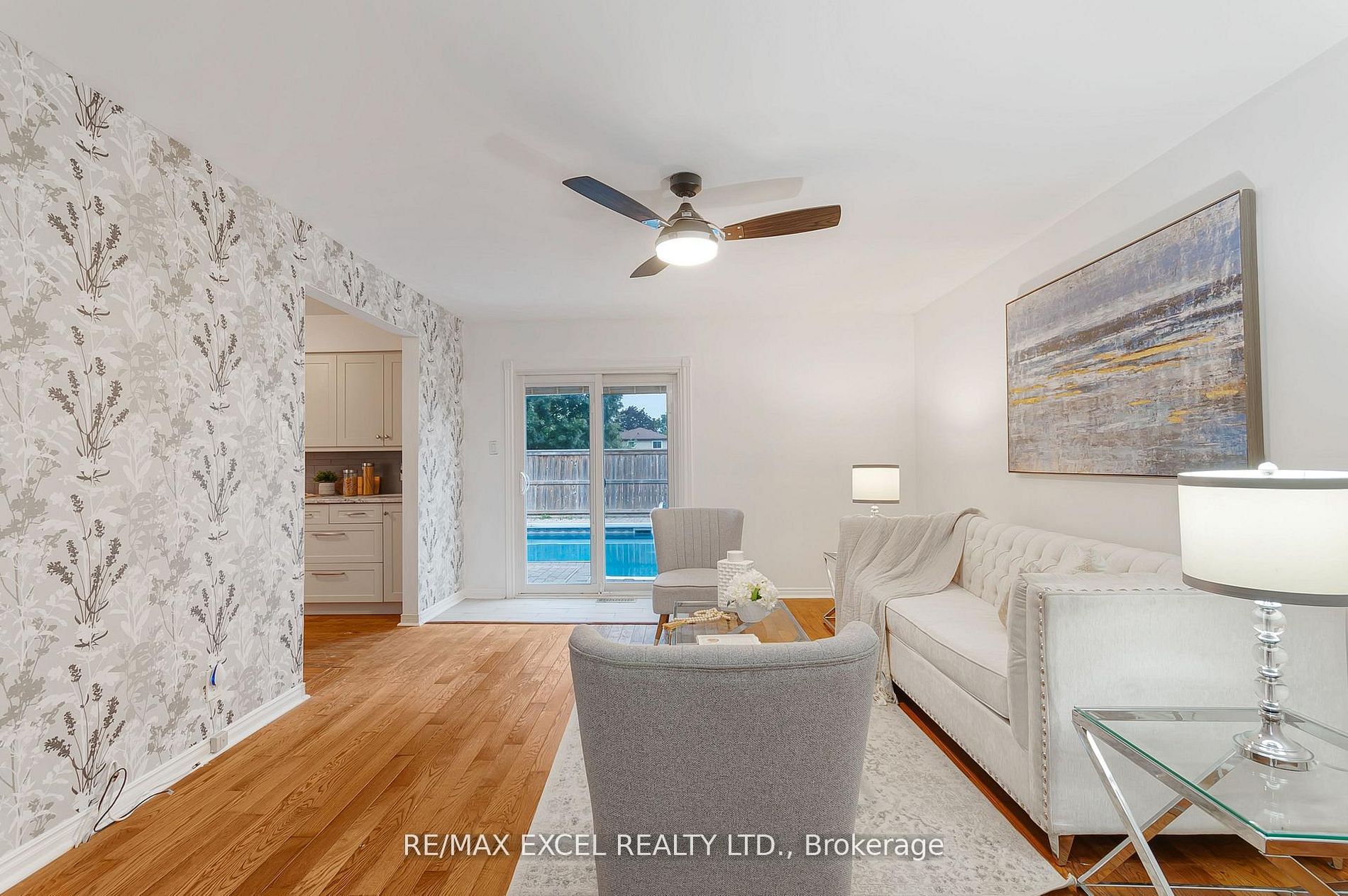 218 Angeline Street N Property Photo 22