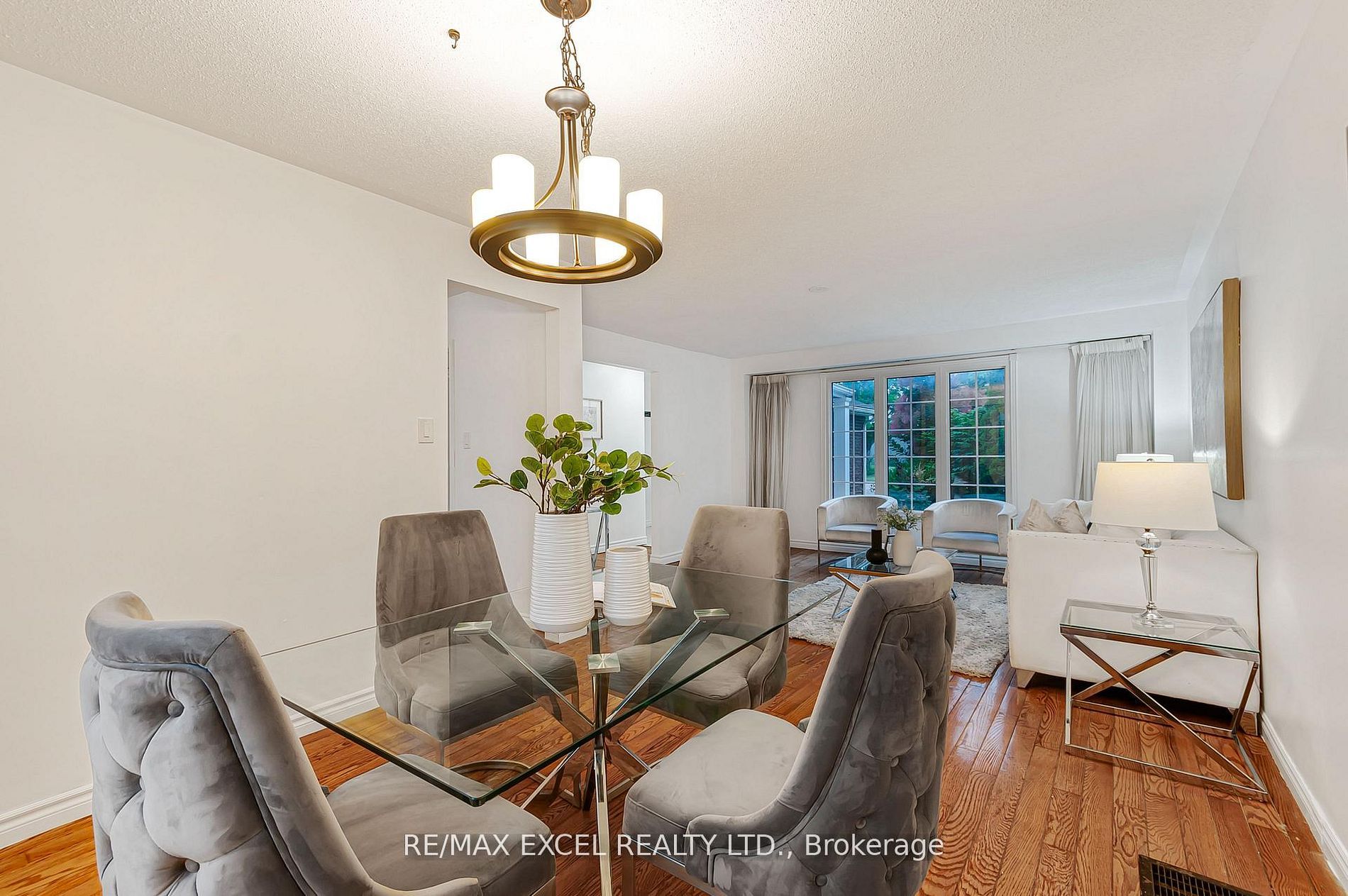 218 Angeline Street N Property Photo 32