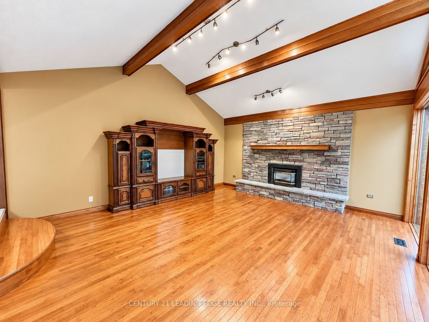 1275 Parkview Avenue Property Photo 10