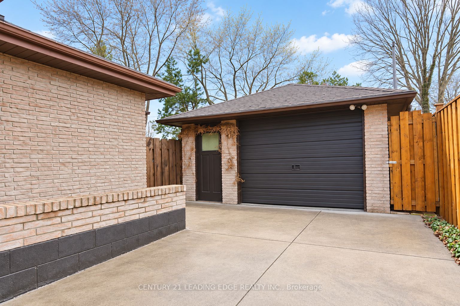 1275 Parkview Avenue Property Photo 15