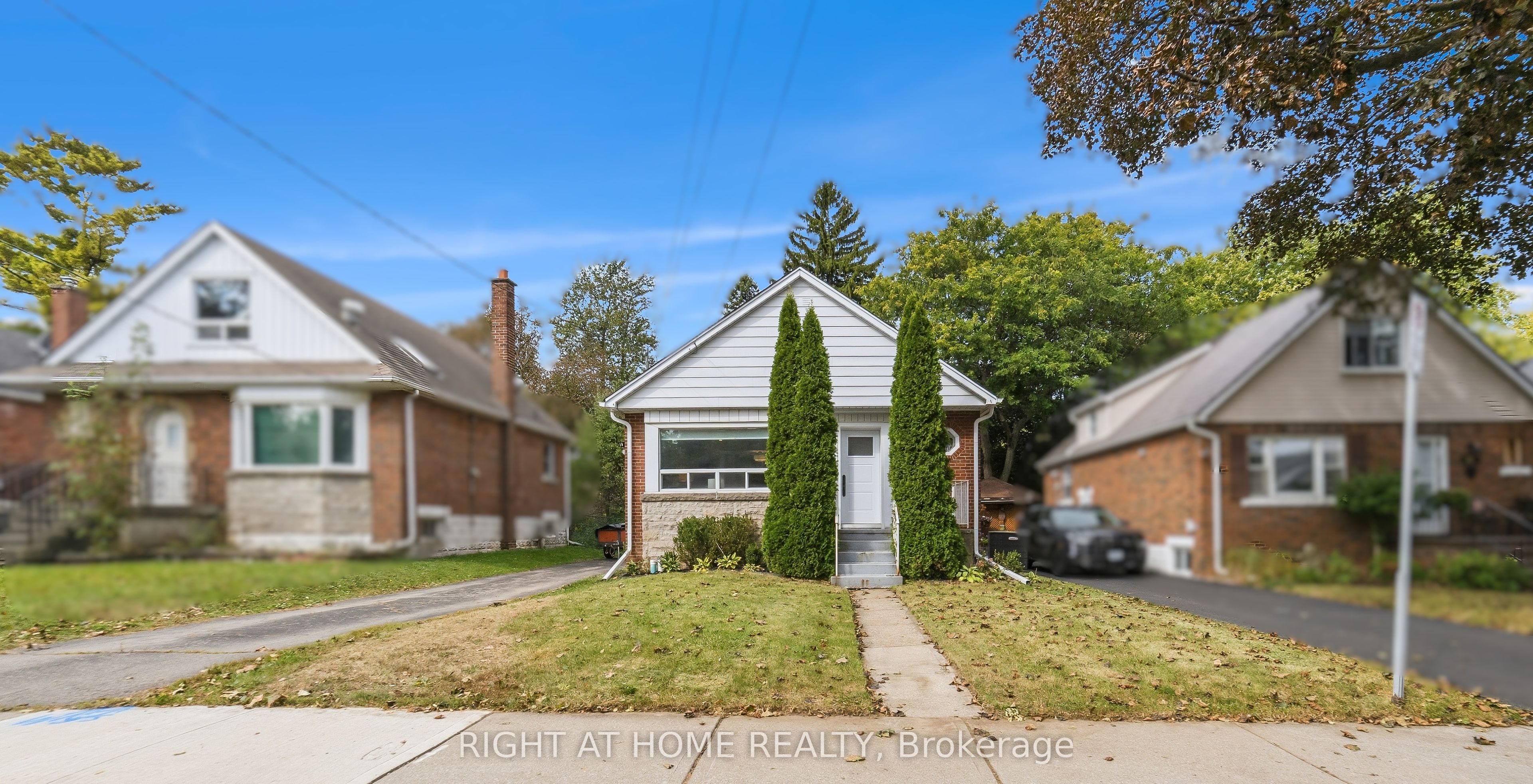 206 East 19th Street Property Photo 1