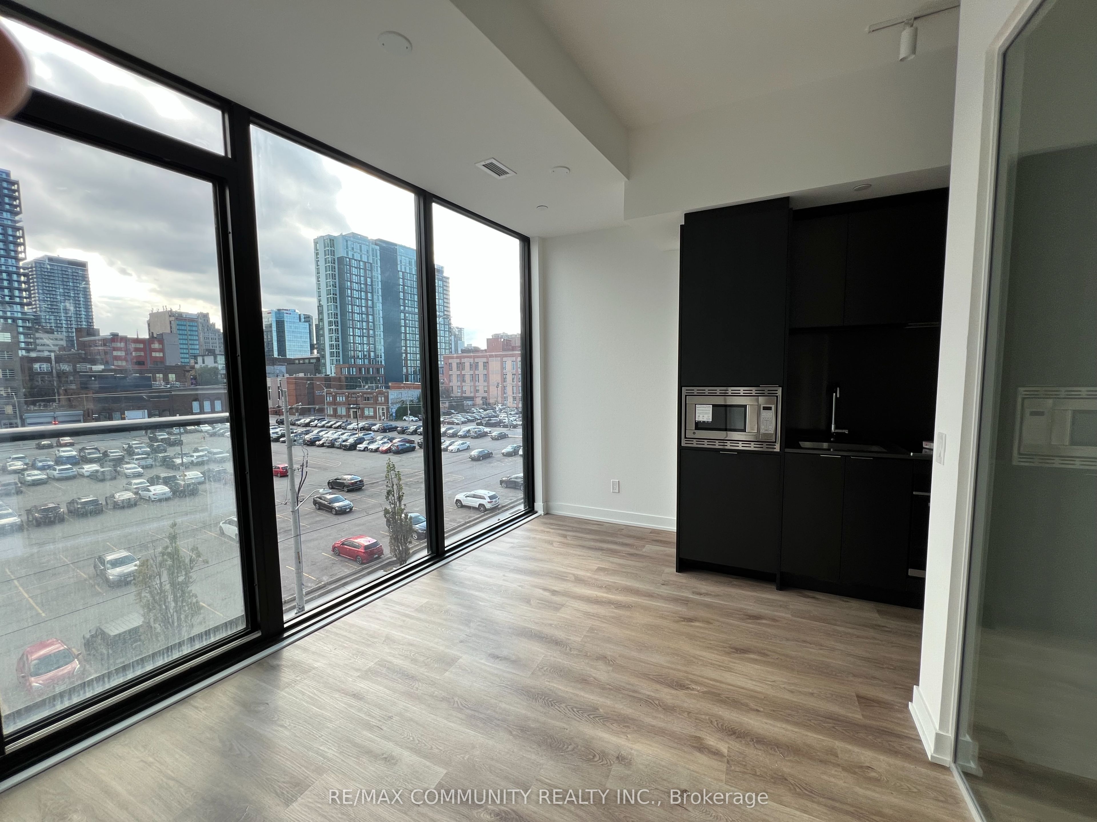 91 John Street 507 Property Photo 3