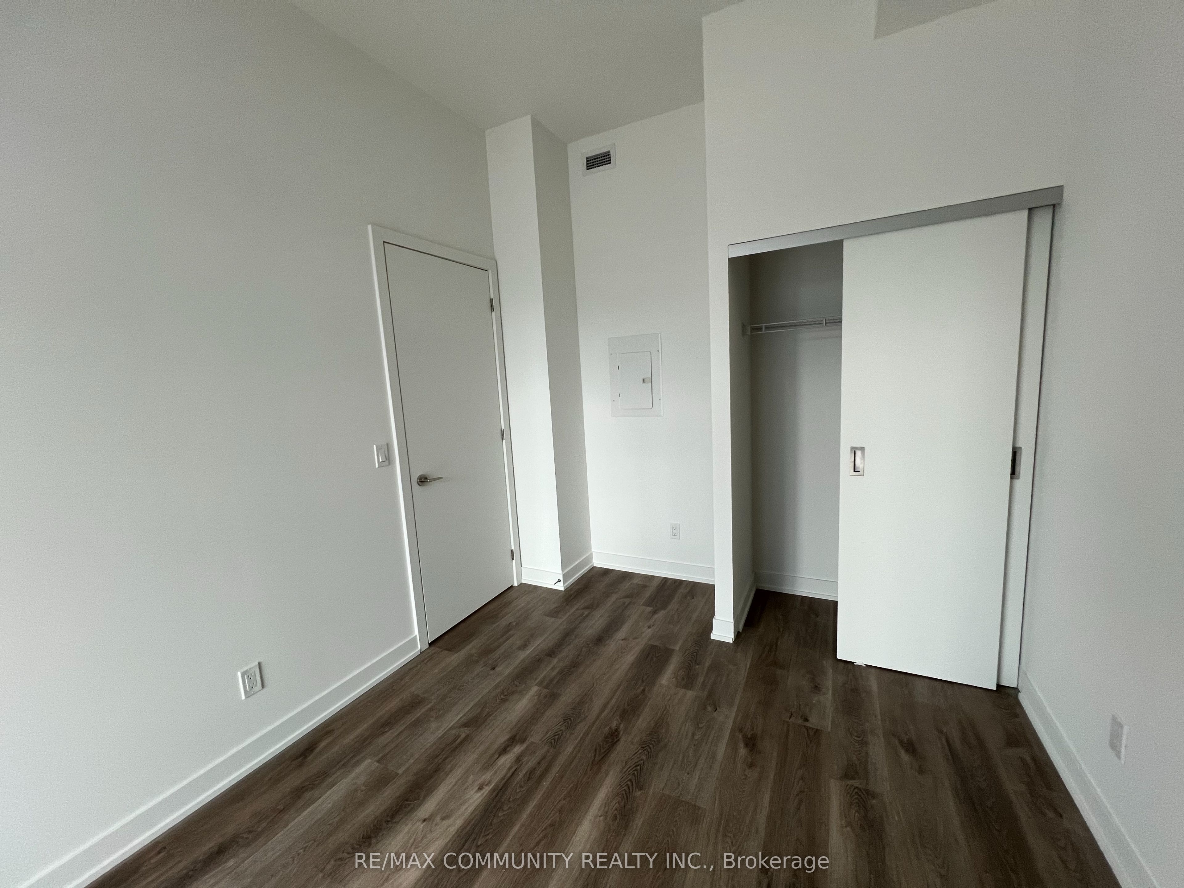 91 John Street 507 Property Photo 5