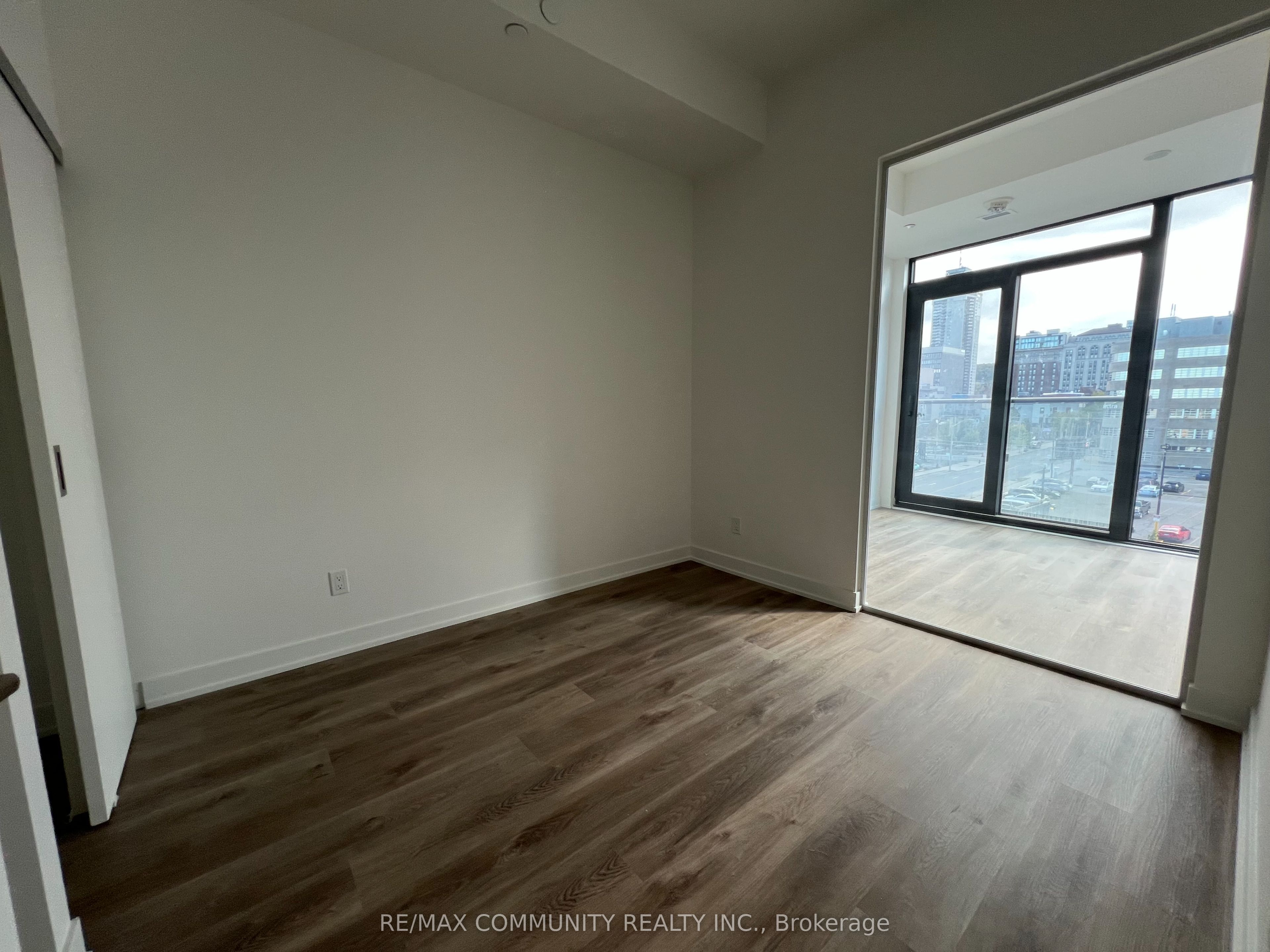 91 John Street 507 Property Photo 6
