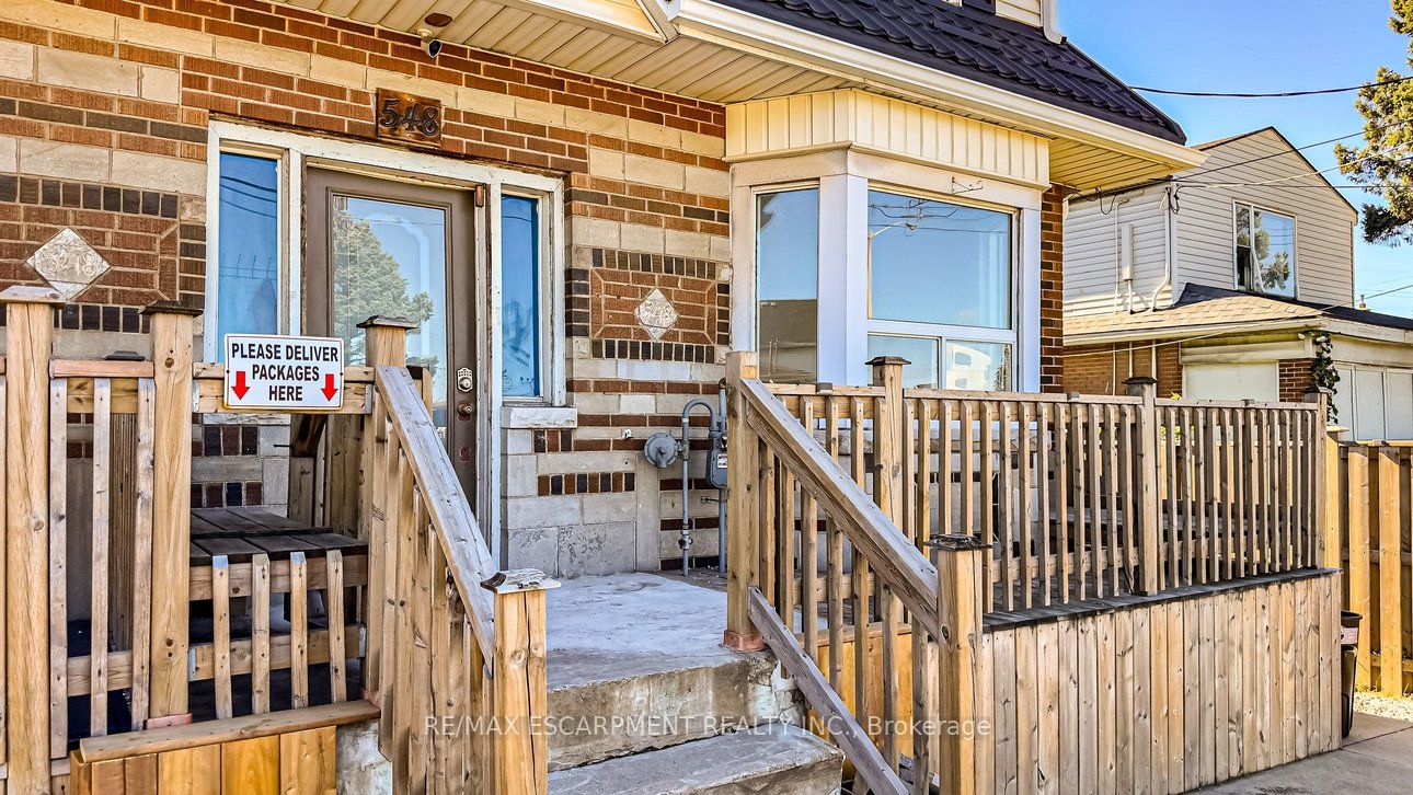 548 Beach Road Property Photo 4